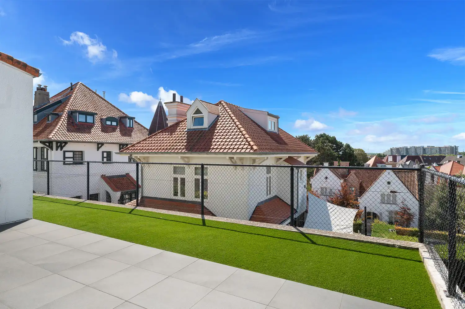 Karaktervolle alleenstaande villa op slechts 200 meter van het strand foto 6
