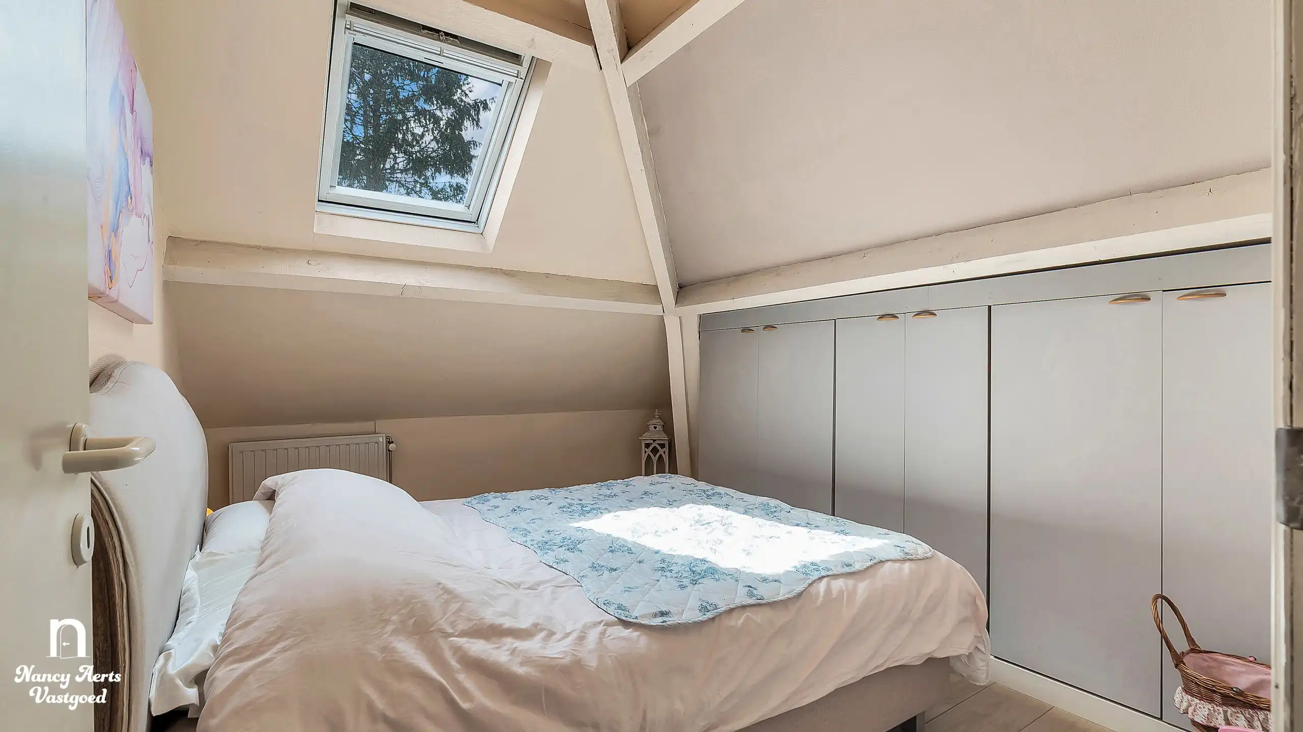 Veelzijdige villa met bijna 20 are groen en aparte woonunit foto 23