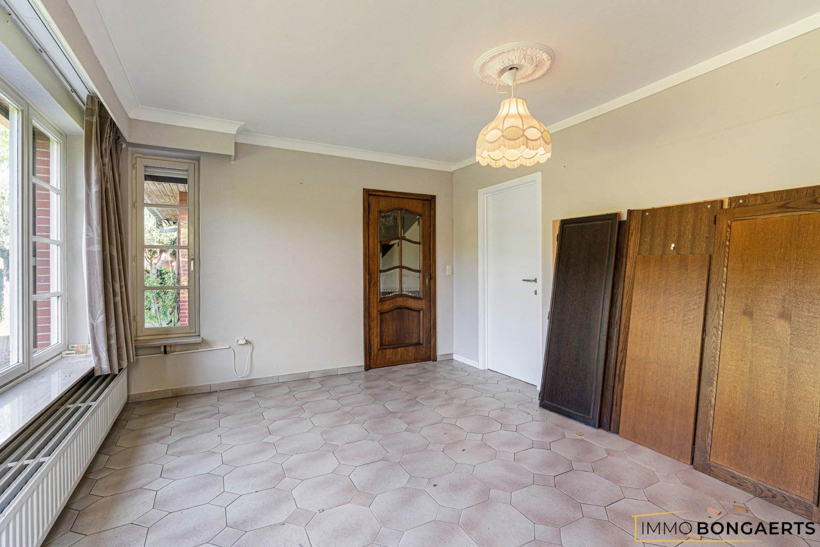 Rustig gelegen woning op een groot perceel foto 8