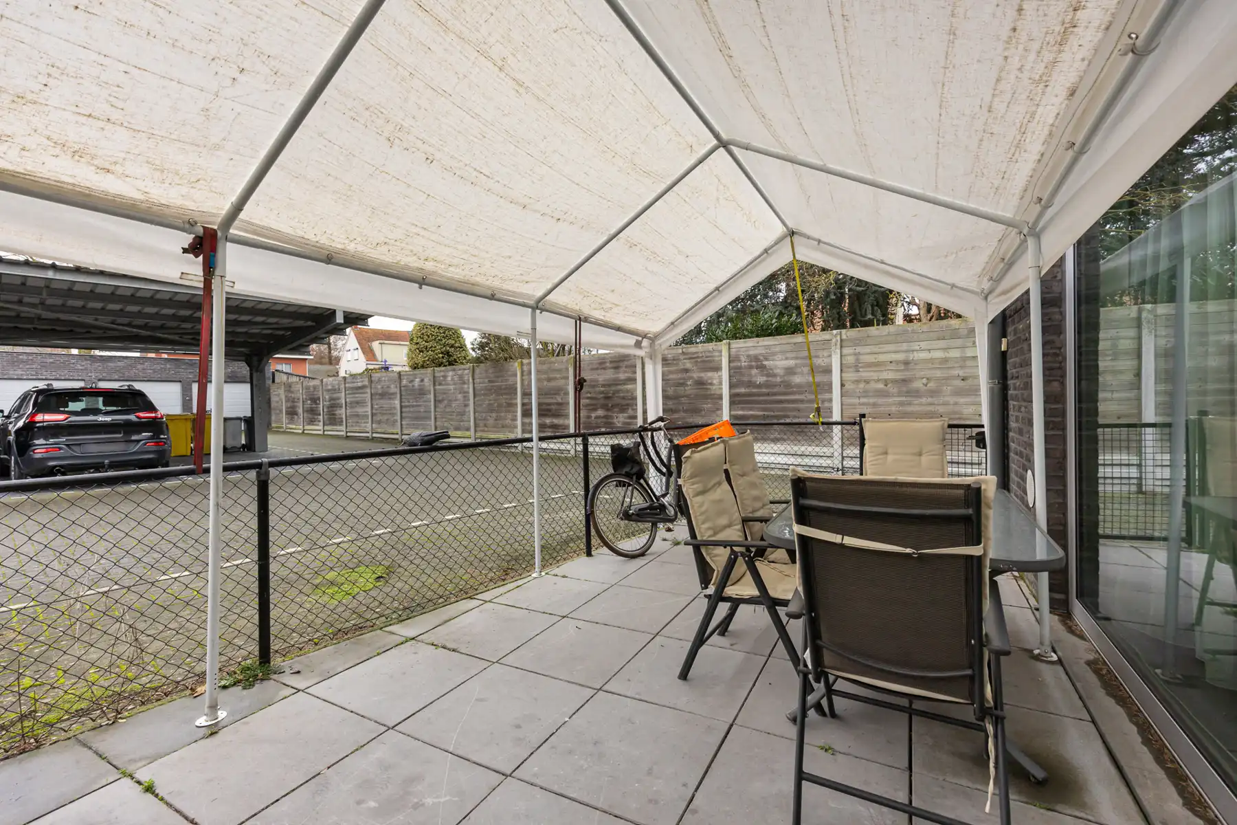 Instapklaar gelijkvloers appartement (97 m²) + parkeerplaats foto 25