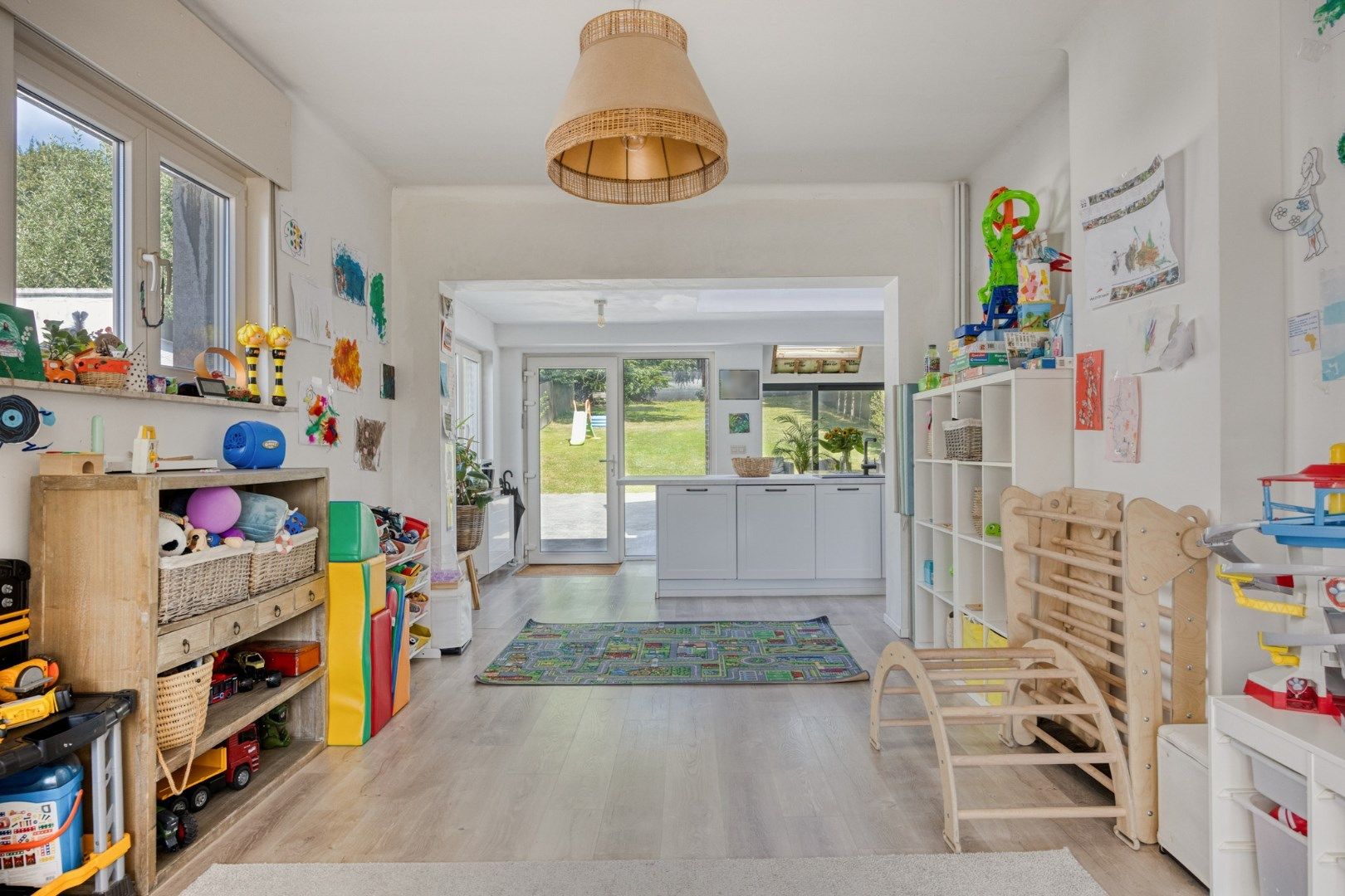 4 gevel VILLA met 3 slaapkamers + bureau, ruime tuin – 1652 ALSEMBERG (BEERSEL) foto 7