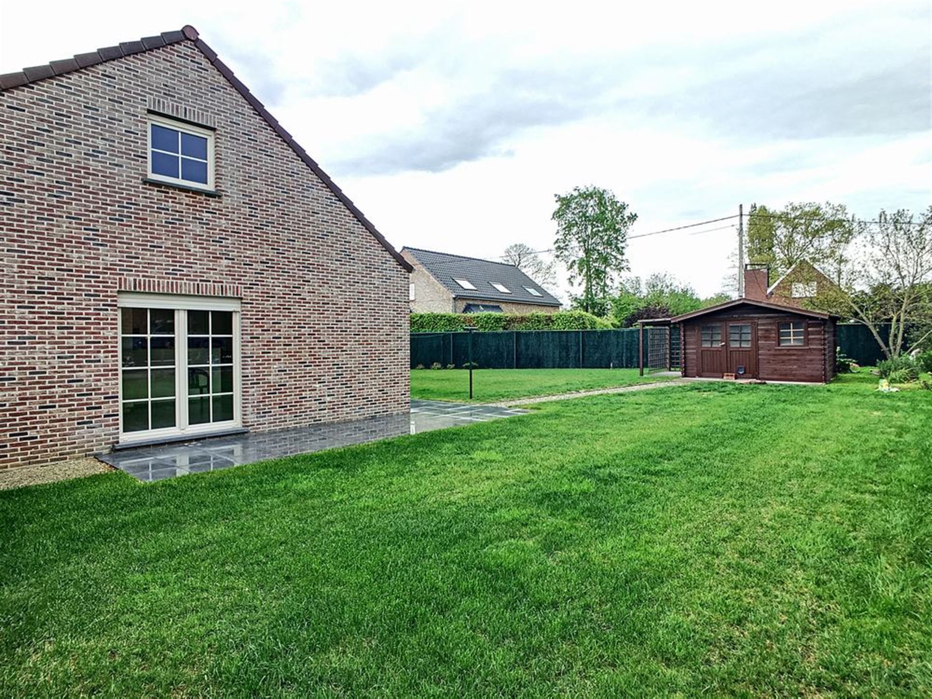 Leuke bungalow met ruime tuin foto 15