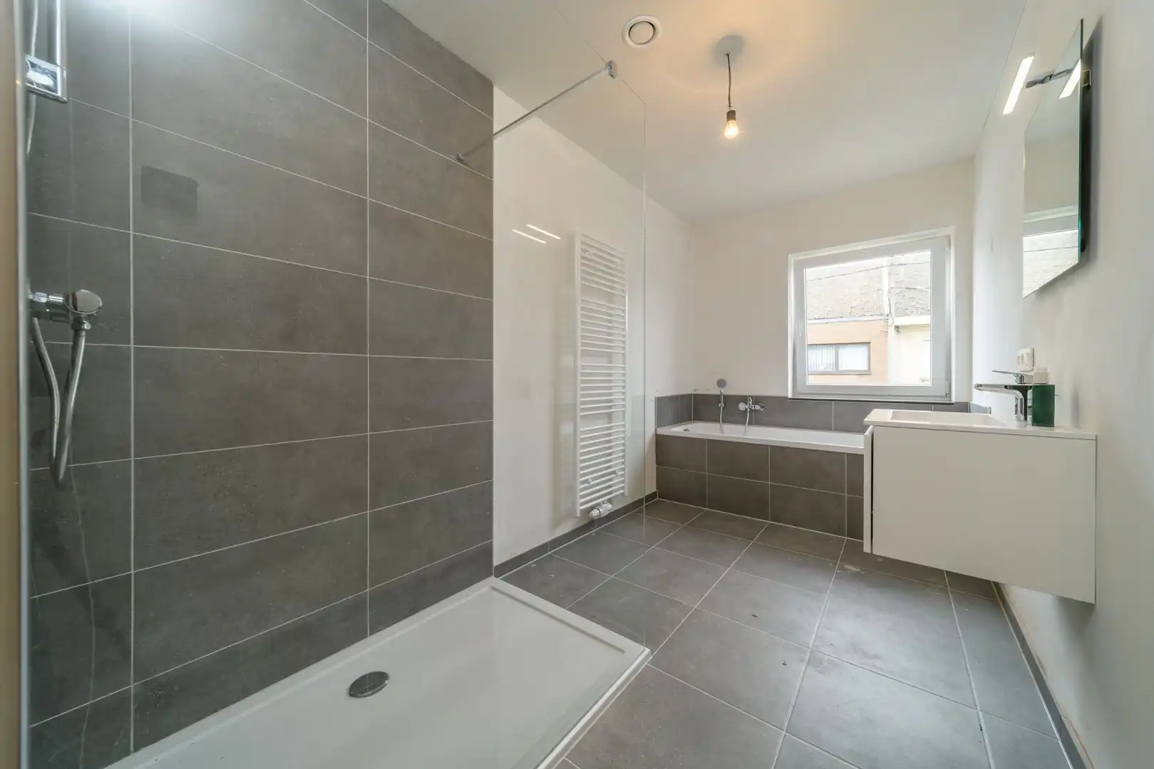 Gesloten nieuwbouwwoning nabij het dorpscentrum Haaltert foto 11