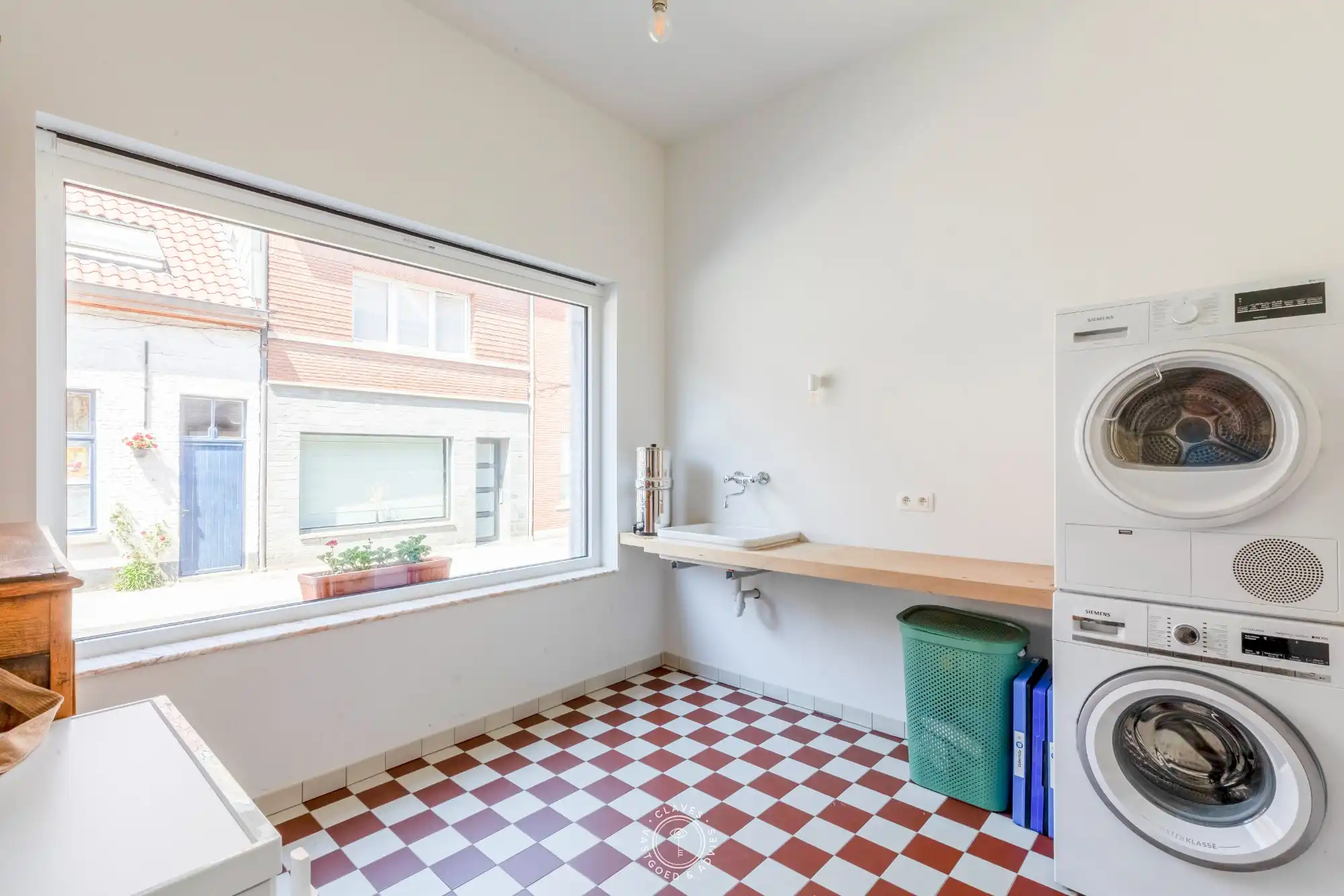 Energetisch gerenoveerde en karaktervolle woning nabij de Schelde foto 8