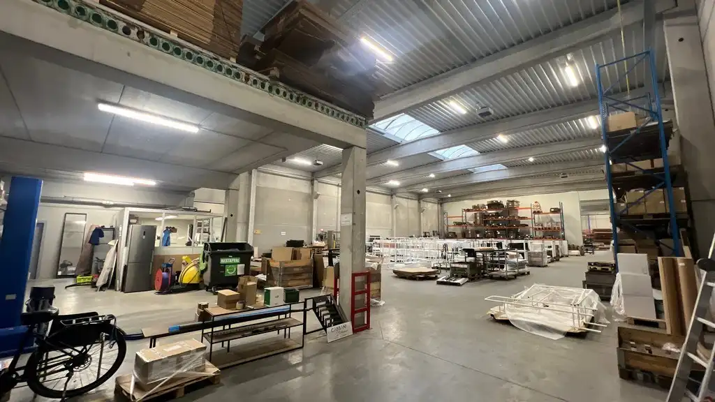 Magazijn te huur in de Heikensstraat in Zele foto 4