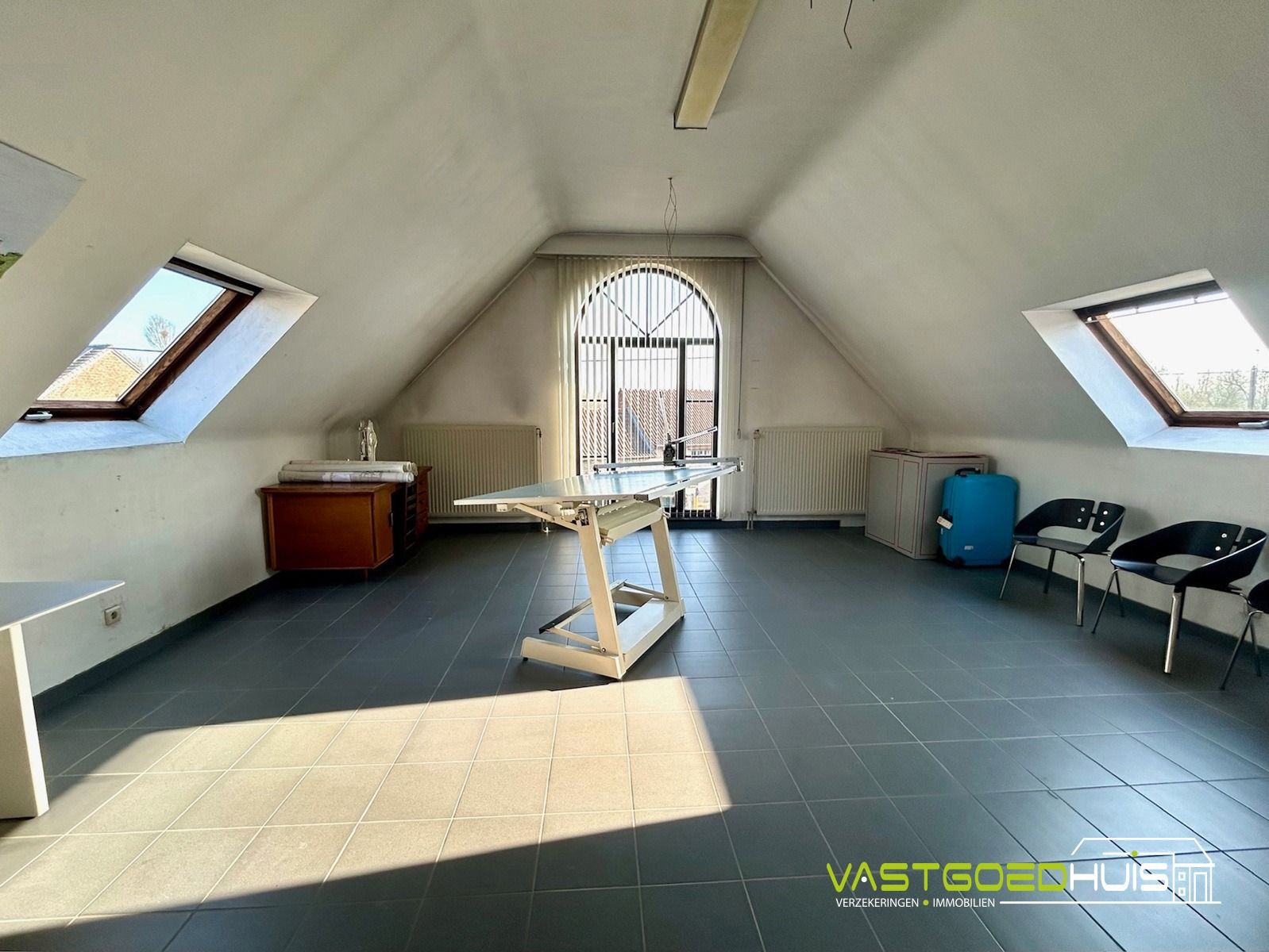 Statige villa met 5 slaapkamers en tuin op 18a26ca foto 21