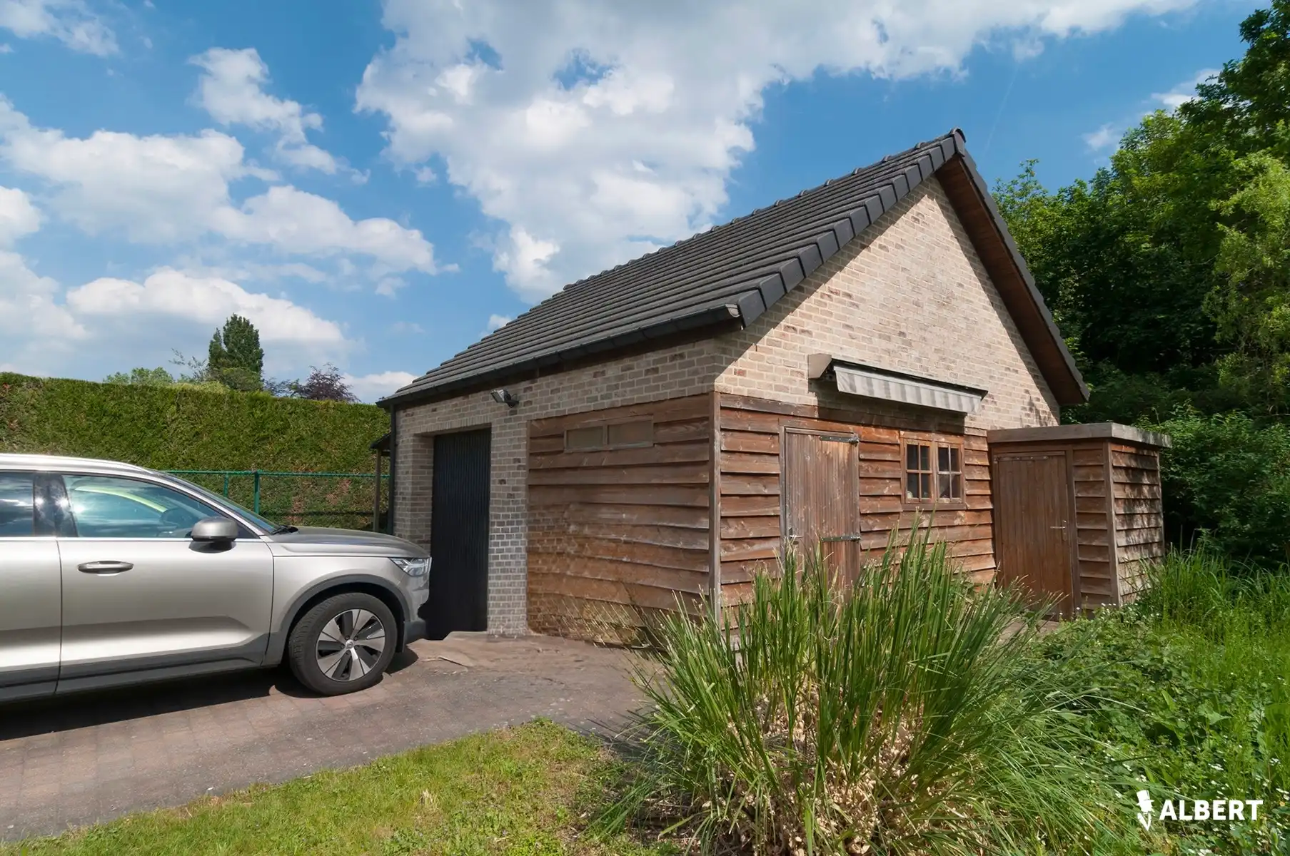  Ruime woning van 239m² op groot perceel  in Diepenbeek! foto 31