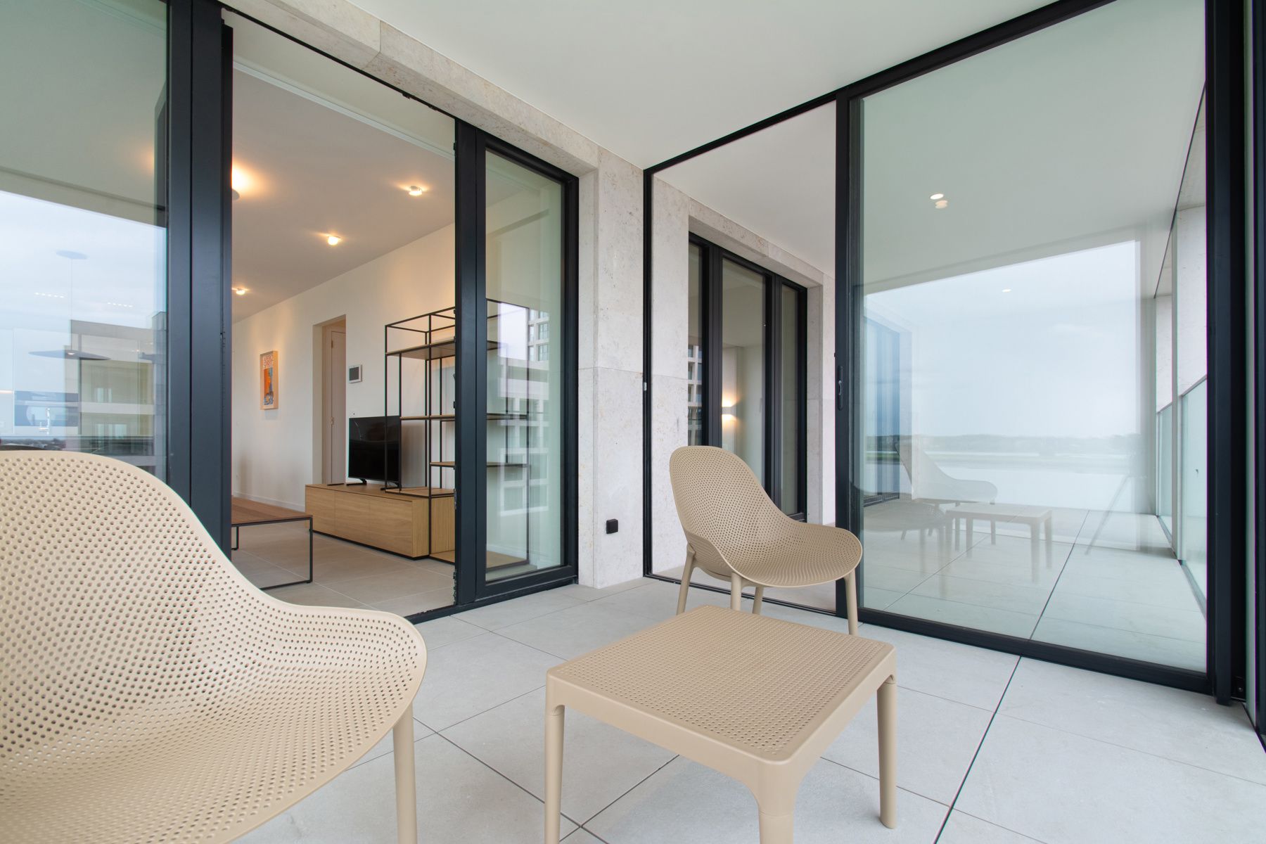 Gemeubeld 2-slaapkamerappartement met uitzicht op de Schelde foto 8