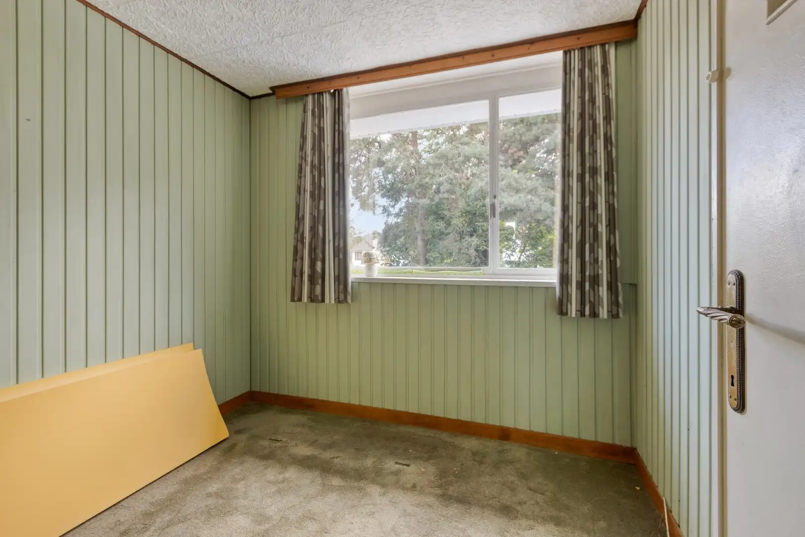 Te renoveren woning met 3 SLPKS in Mol - Donk ! foto 17