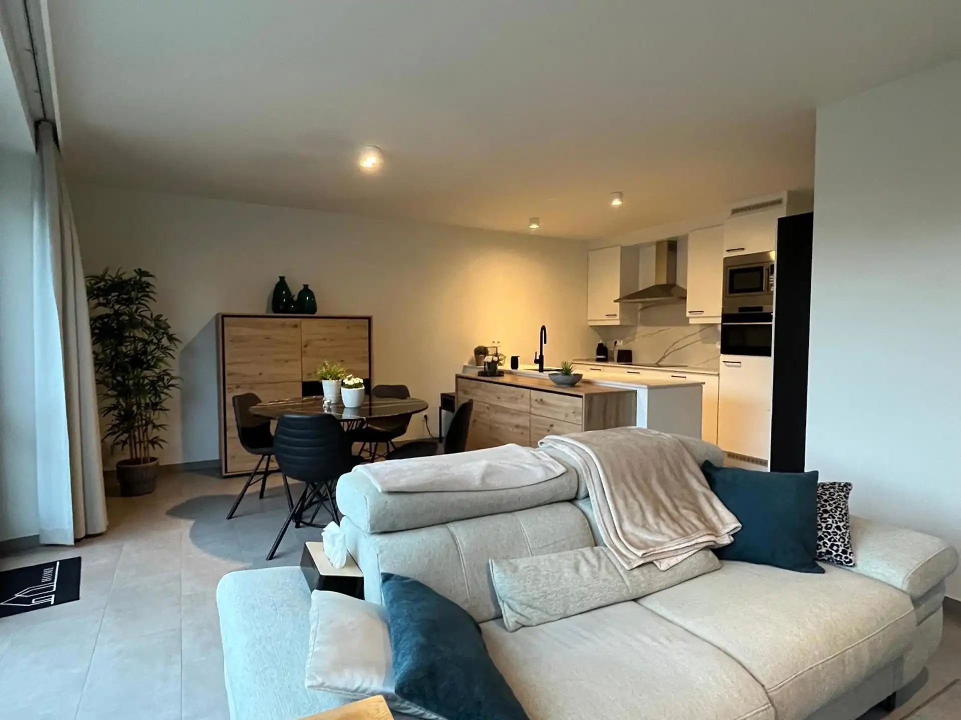 Gelijkvloers appartement met gezellig tuintje foto 2