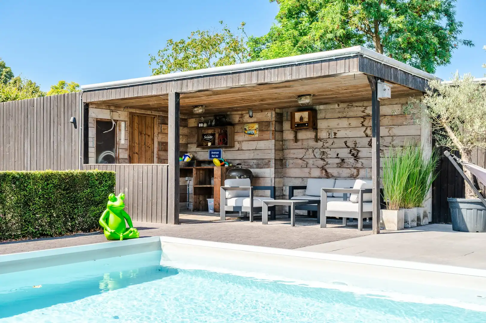 Gezellige 4-slaapkamerwoning met tuin & zwembad foto 5