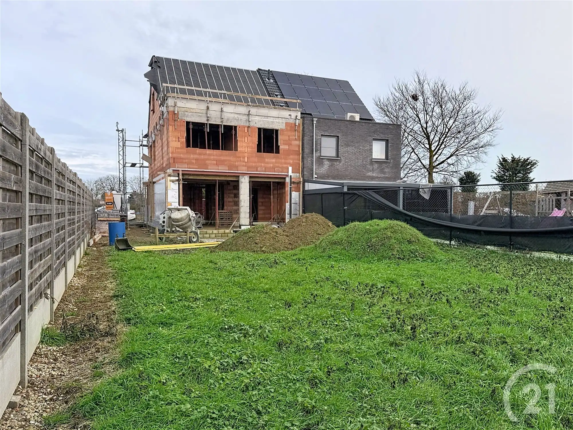 Nieuwbouwwoning in zeer rustige straat te koop! foto 5