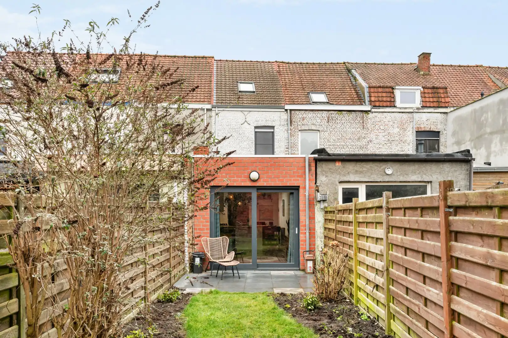 Instapklare woning met 3 slaapkamers en verzorgde stadstuin in Kortrijk foto 6