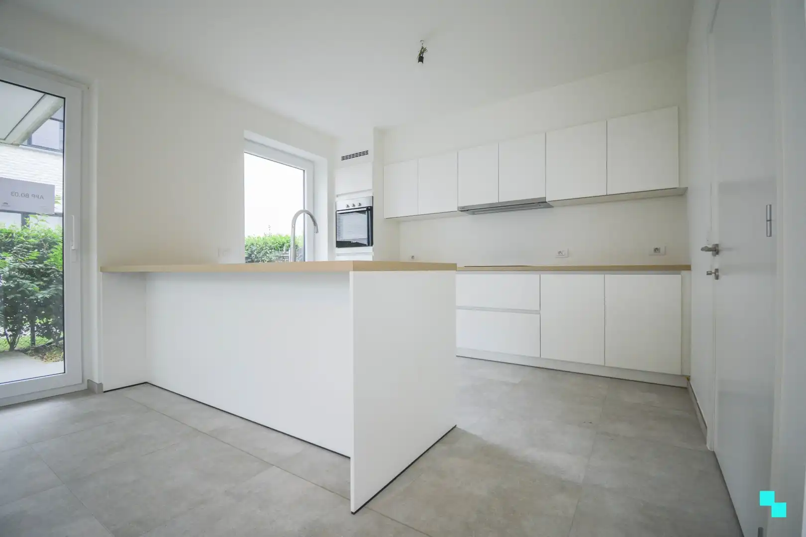 Gelijkvloers nieuwbouw appartement in dorpskern Gits foto 5
