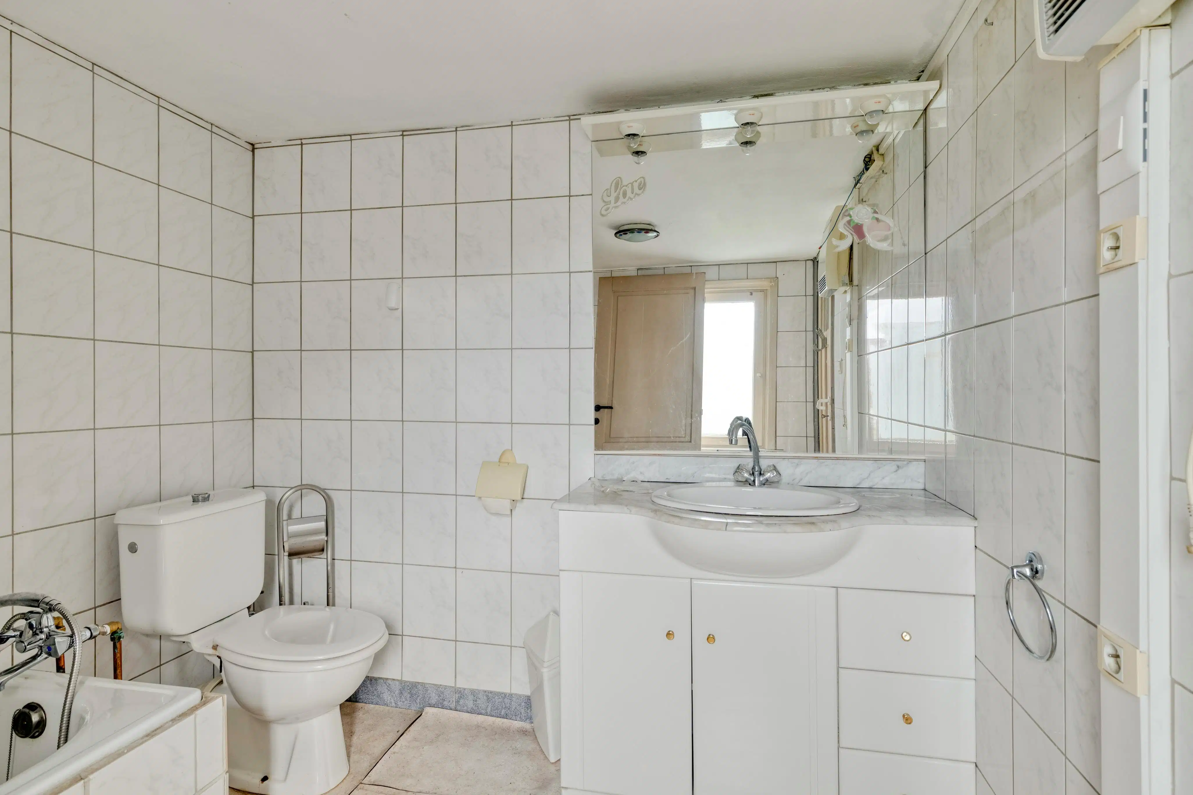 Te renoveren huis met 4 slaapkamers in Geel  foto 6