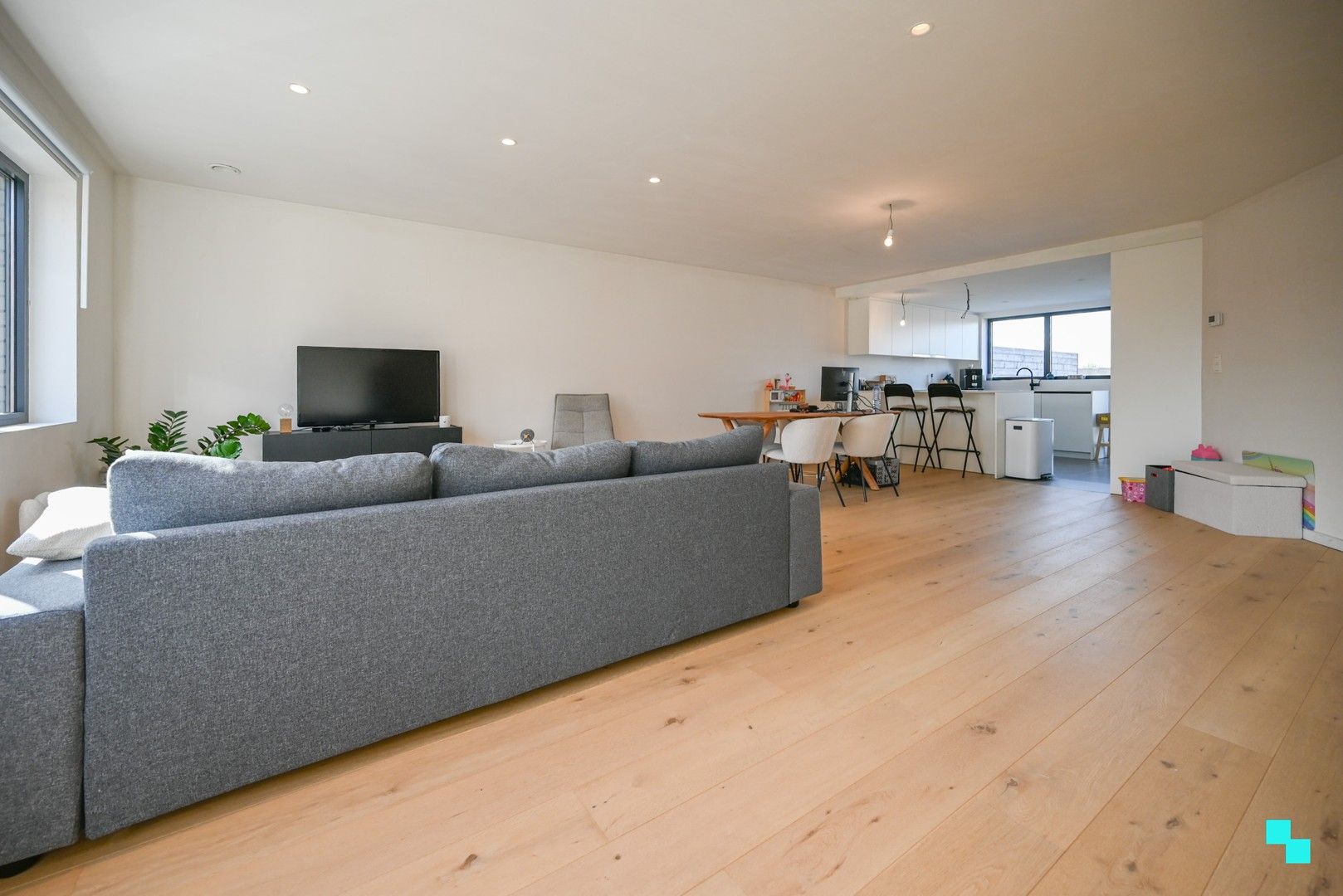 Nieuwbouwappartement te hartje Izegem foto 16