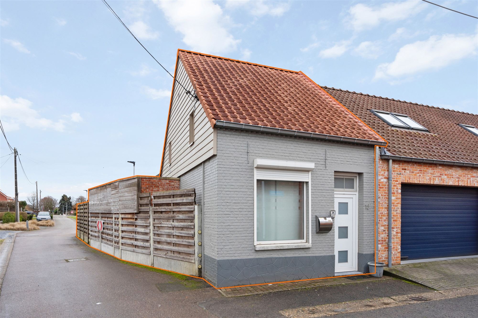 Hoofdfoto van de publicatie: ZEER CHARMANTE WONING (81M²) MET 1 SLAAPKAMER EN RUIM TERRAS TE MEERHOUT
