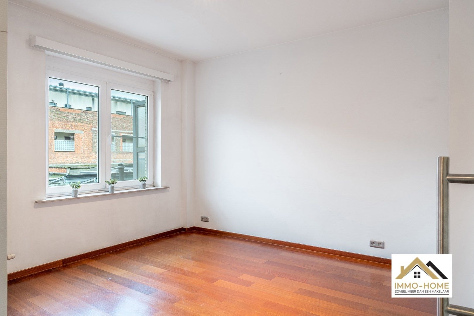 Instapklaar ruim appartement met TOPligging,dicht bij E17,UZ Gent, station foto 11