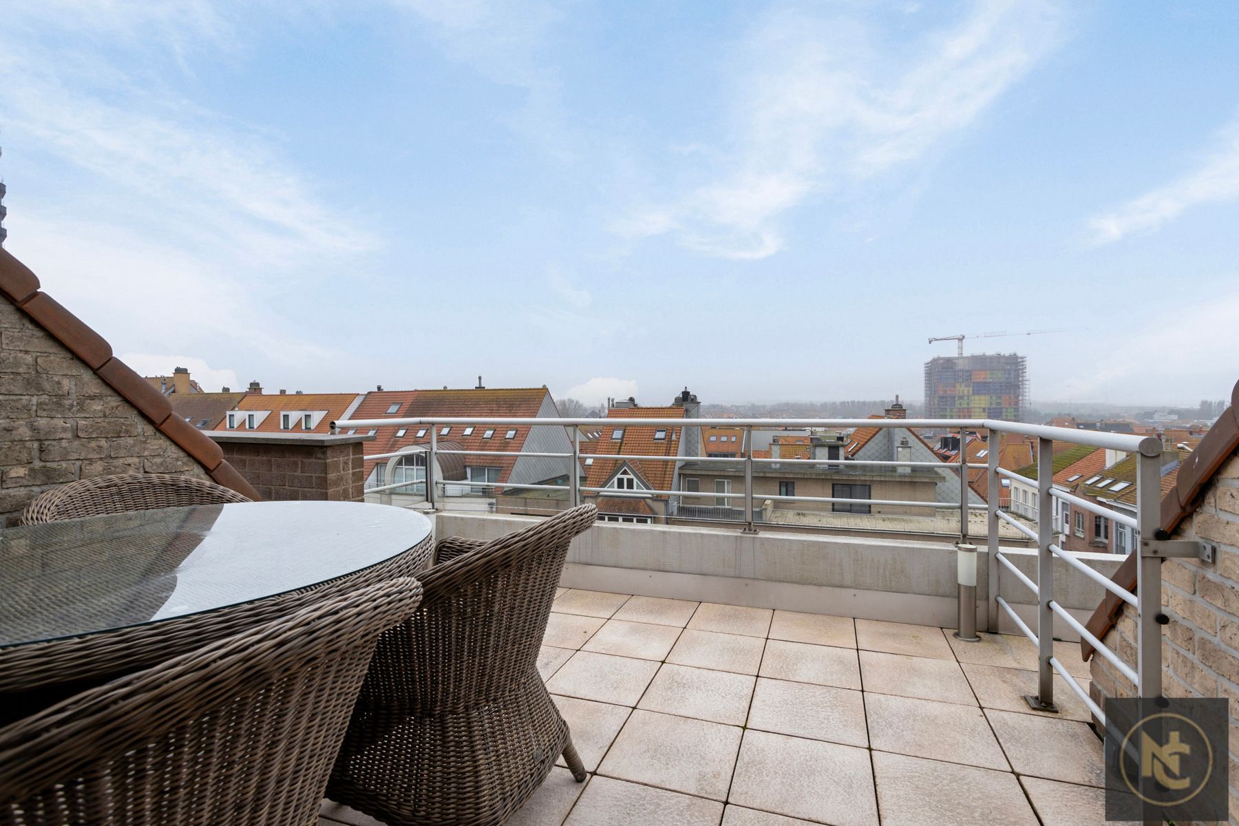 Stijlvol dakappartement met 1 slaapkamer en autostaanplaats foto 16