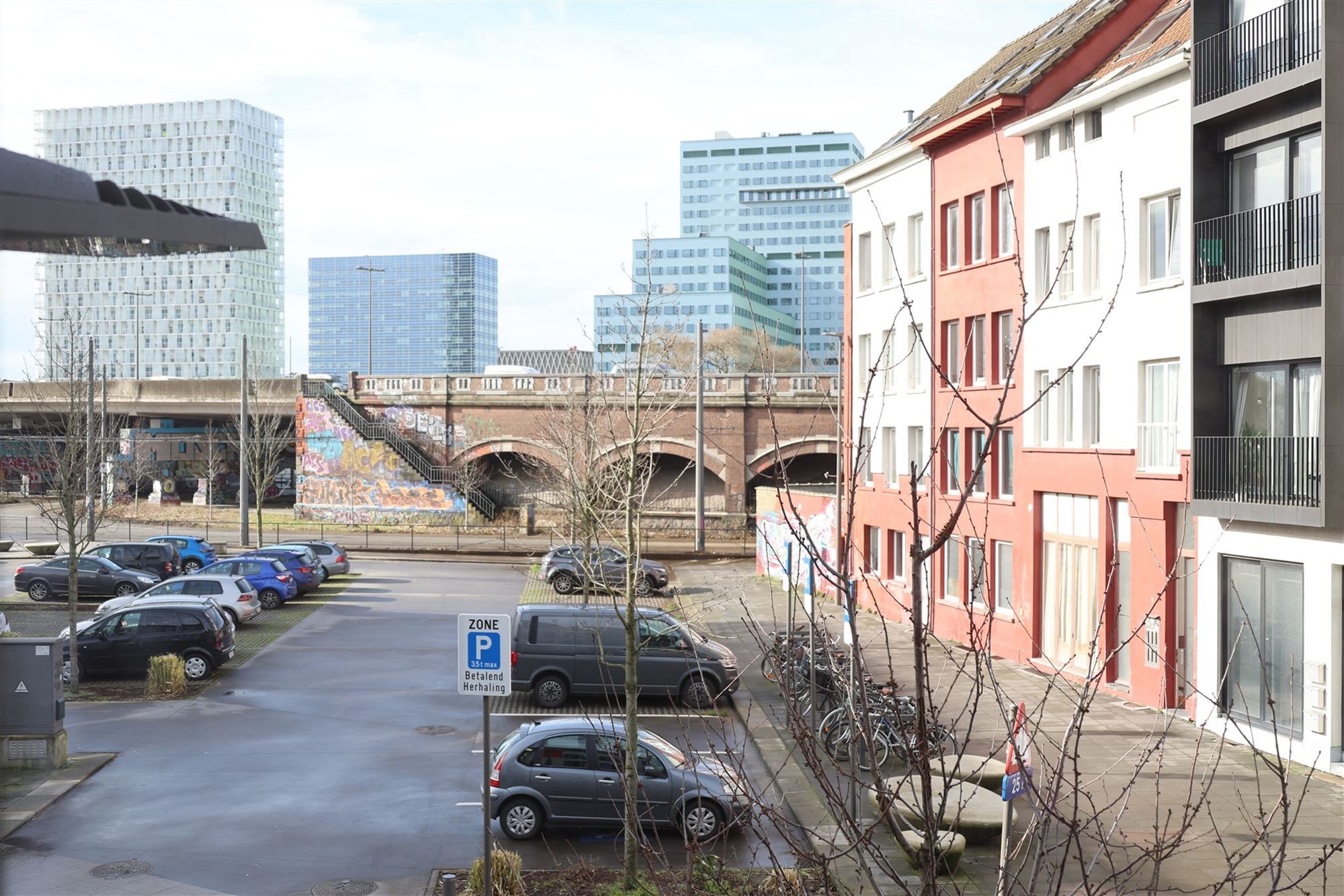 Prachtige karakterwoning nabij Park Spoor Noord foto 14