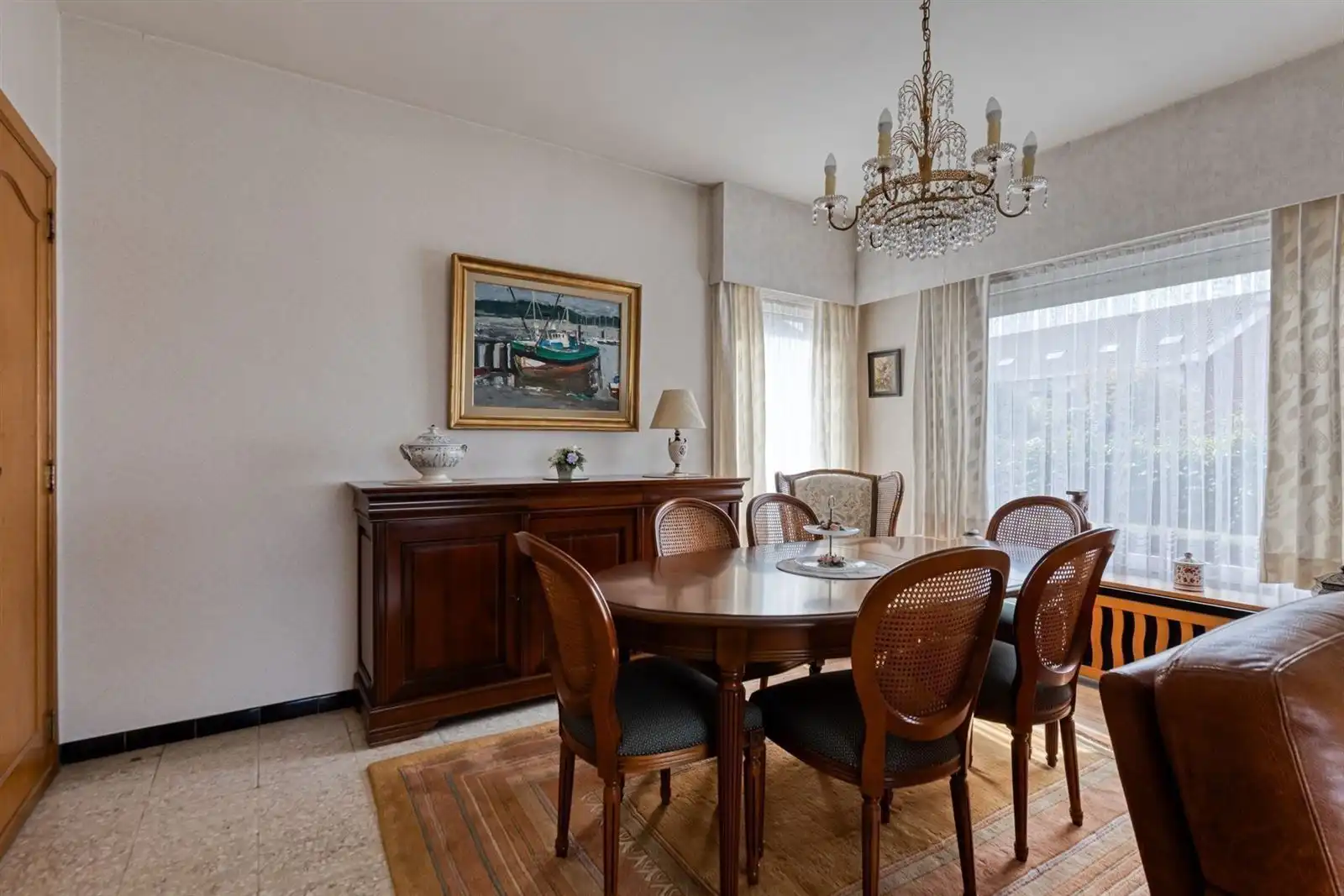 Charmante lichtrijke woning (251m²) met 4 slaapkamers op een uitstekende locatie te Buizingen  foto 9