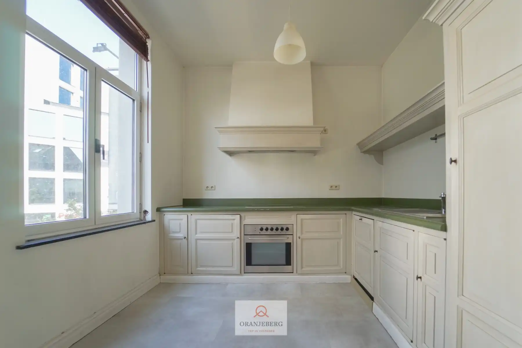 Instapklaar appartement aan Sint-Pieterstation! foto 2