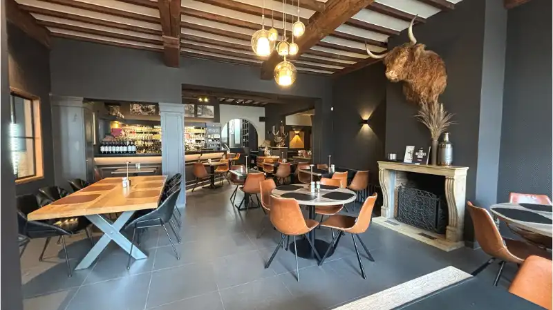 Overname instapklare Bistro - Eethuis met Feestzaal en Terras in Koekelare foto {{pictureIndex}}