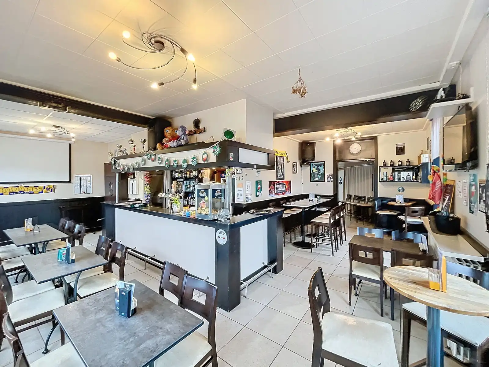 te renoveren huis met 3slps, pol. ruimte en mog. tot handel foto 3