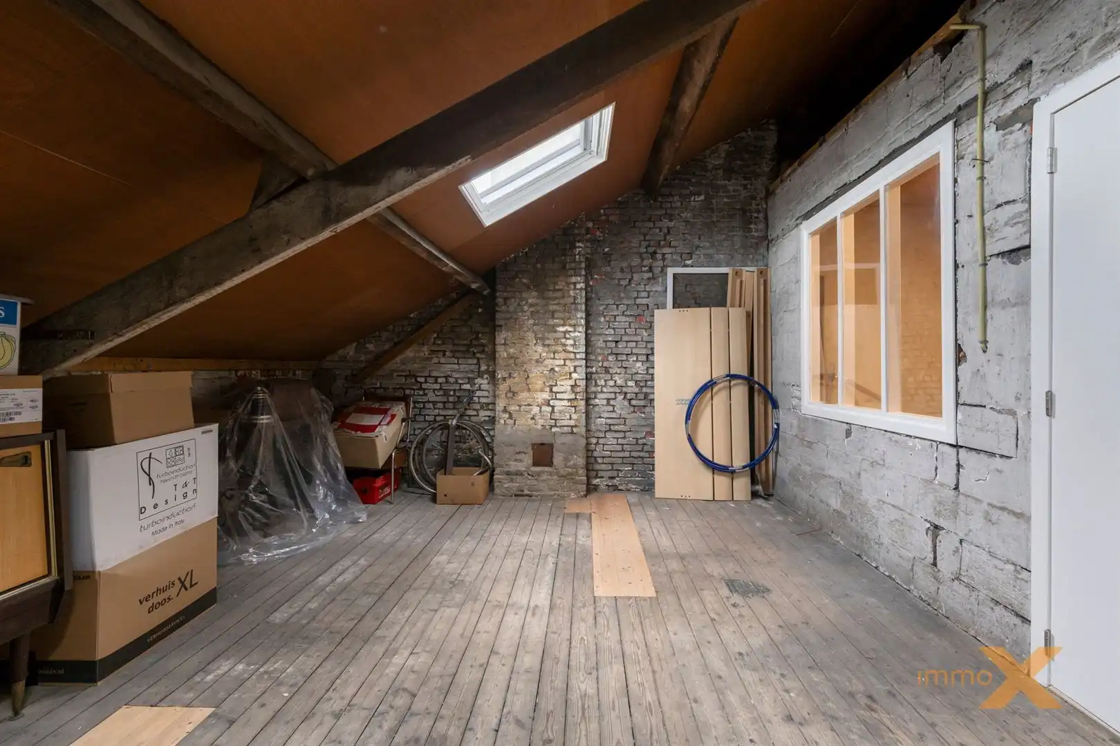GROTE STADSWONING MET GARAGE EN TUIN foto 24