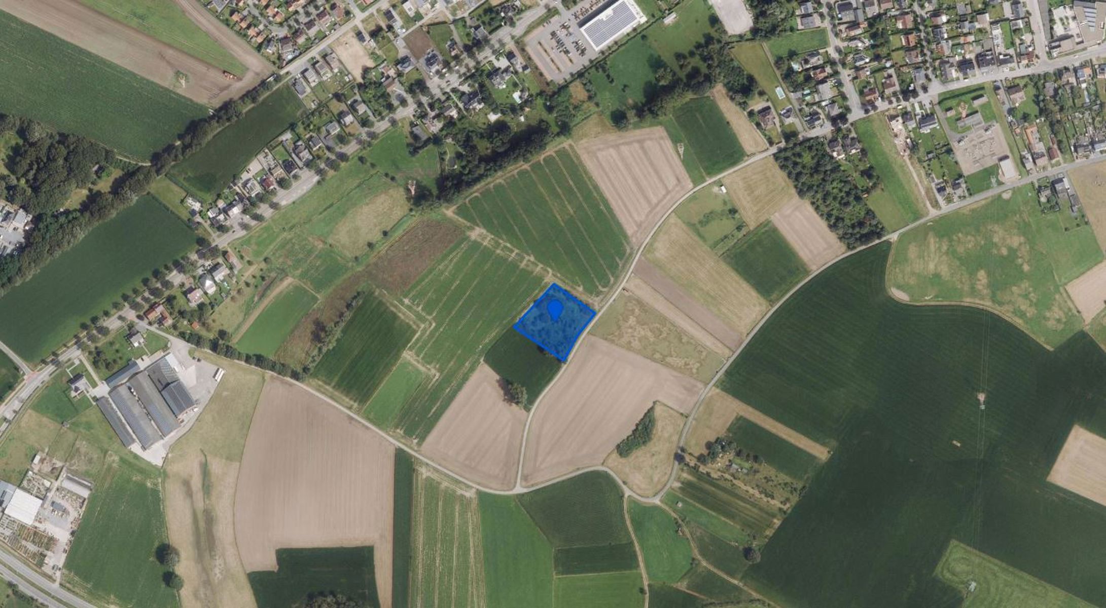 Landbouwgrond van 44a 70ca nabij centrum Maaseik.  foto {{pictureIndex}}