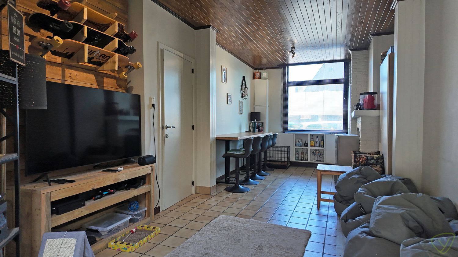 Gezellige stadswoning te huur met ruime garage en parking! foto 4