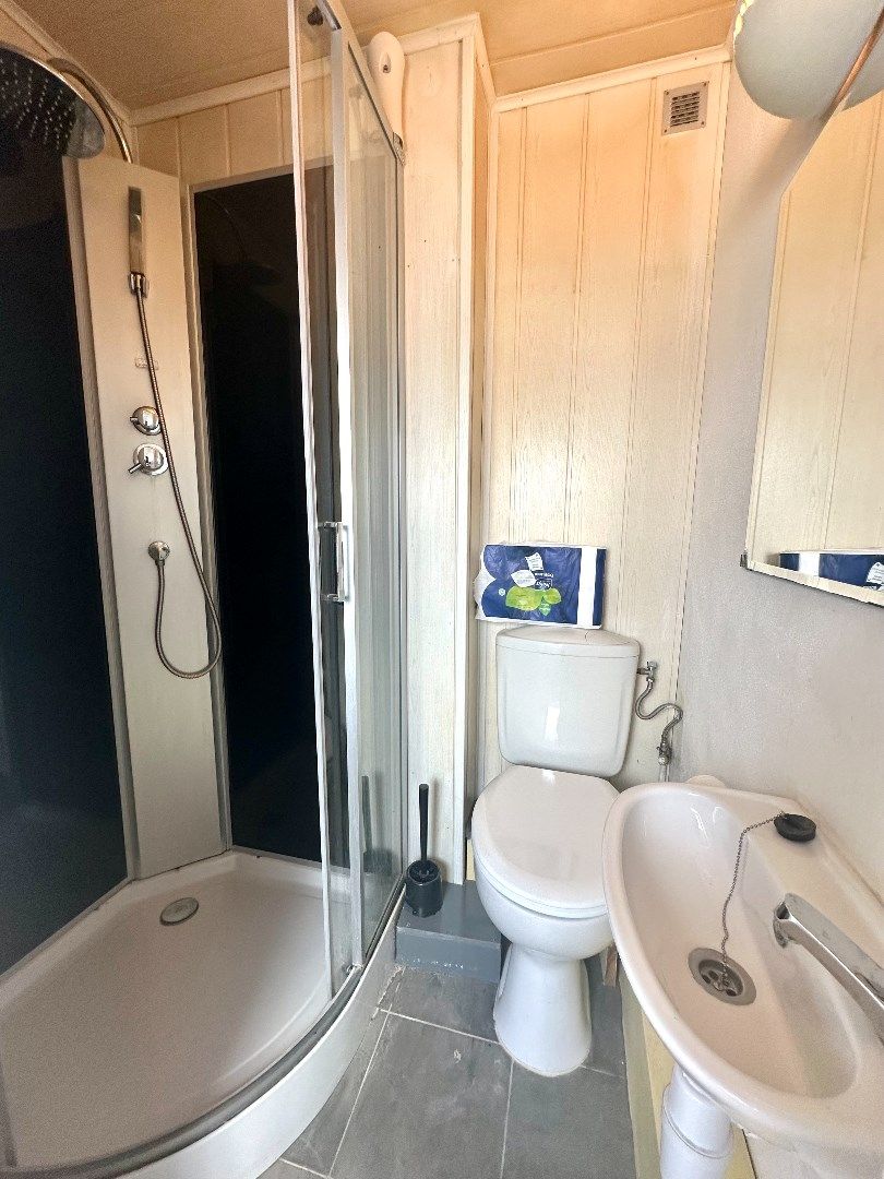 Gezellig duplex-appartement met terras en autostandplaats in rustige wijk te Hasselt foto 13