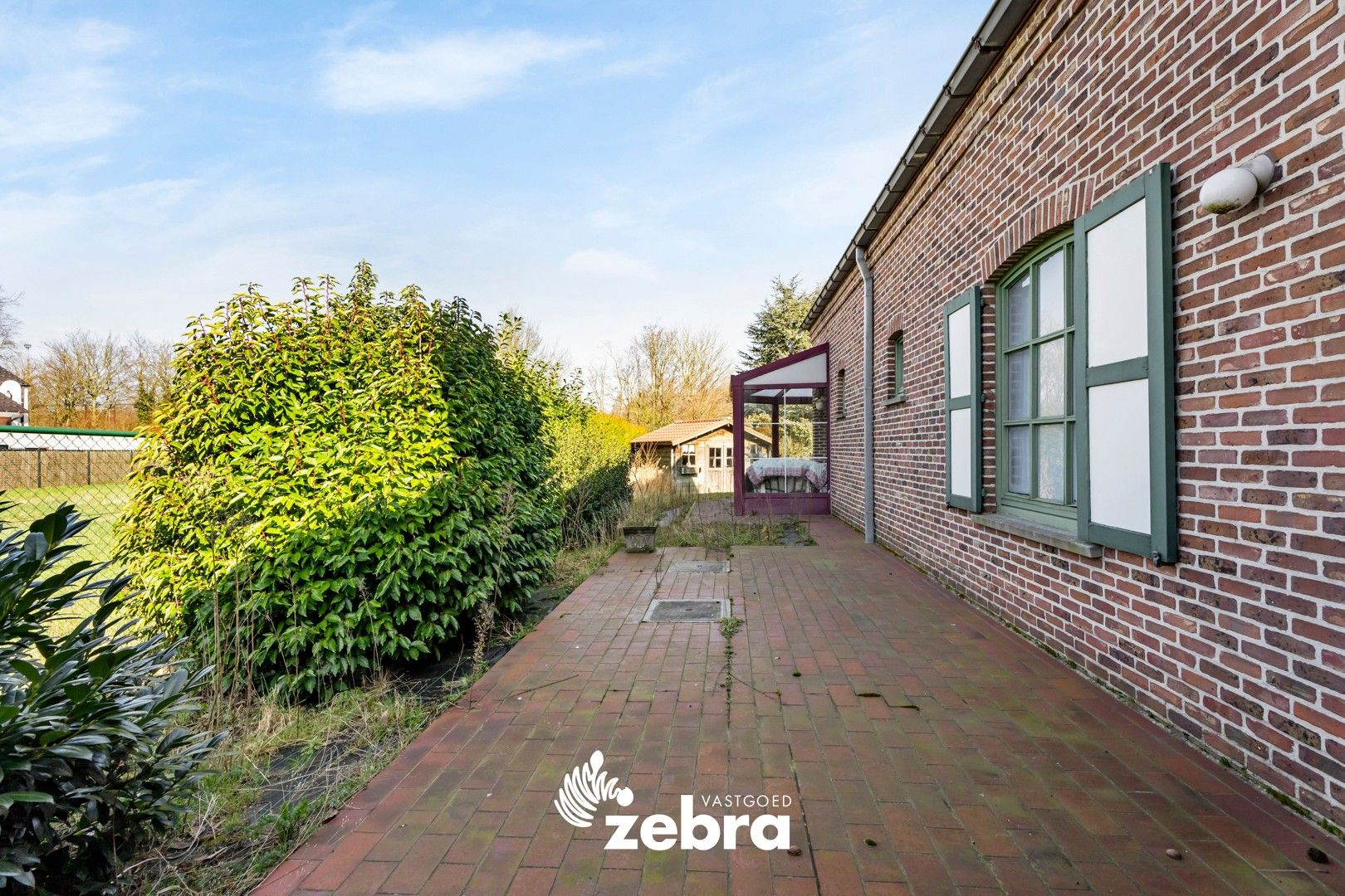 Charmante te renoveren villa met saunahuis in Izegem! foto 29