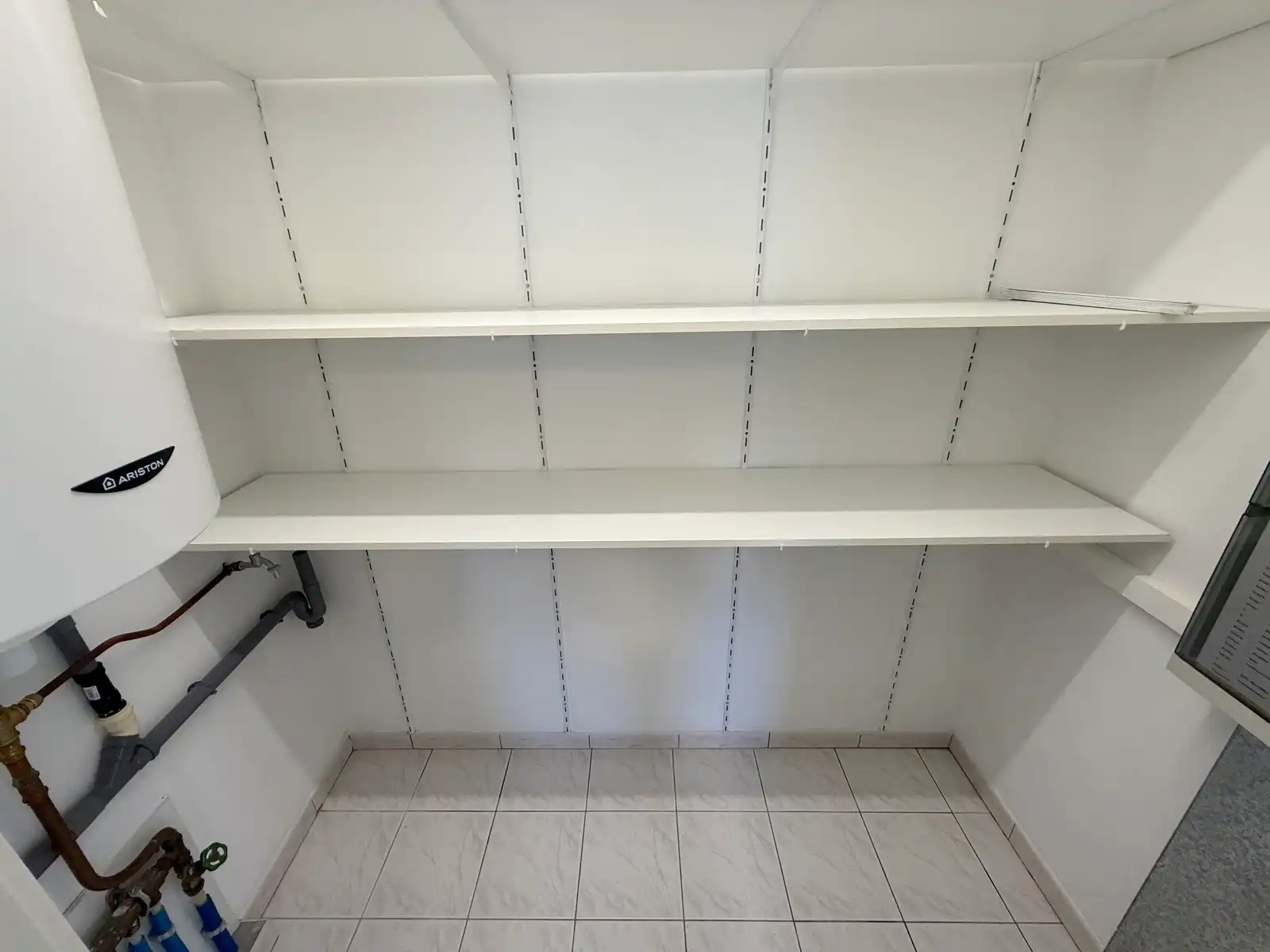 Instapklaar appartement met 2 slaapkamers en terrasje foto 13