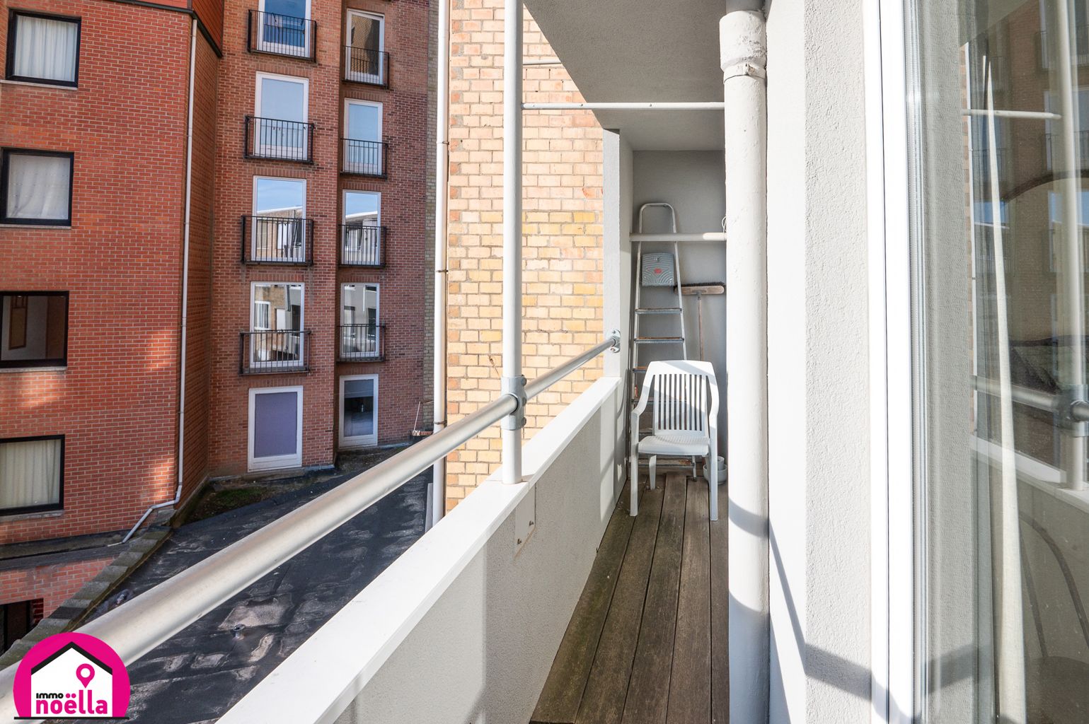 TE KOOP 2 SLAAPKAMER APPARTEMENT MET ZIJDELINGS ZEEZICHT! foto 16