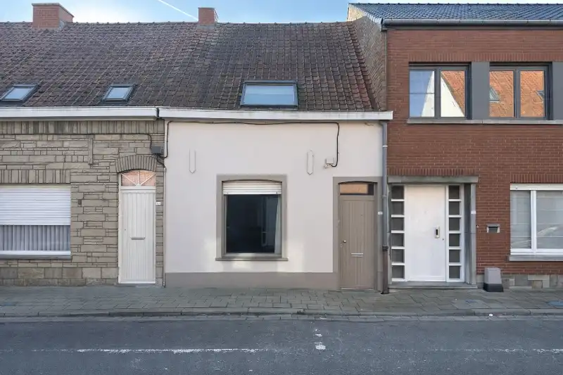 Hoofdfoto van de publicatie: Rijwoning met diepe zonnige tuin in Ingelmunster