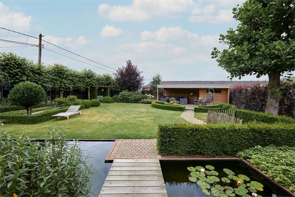 Villa met 2 loodsen (300m² / 150m²) op ca.1850m² foto 18