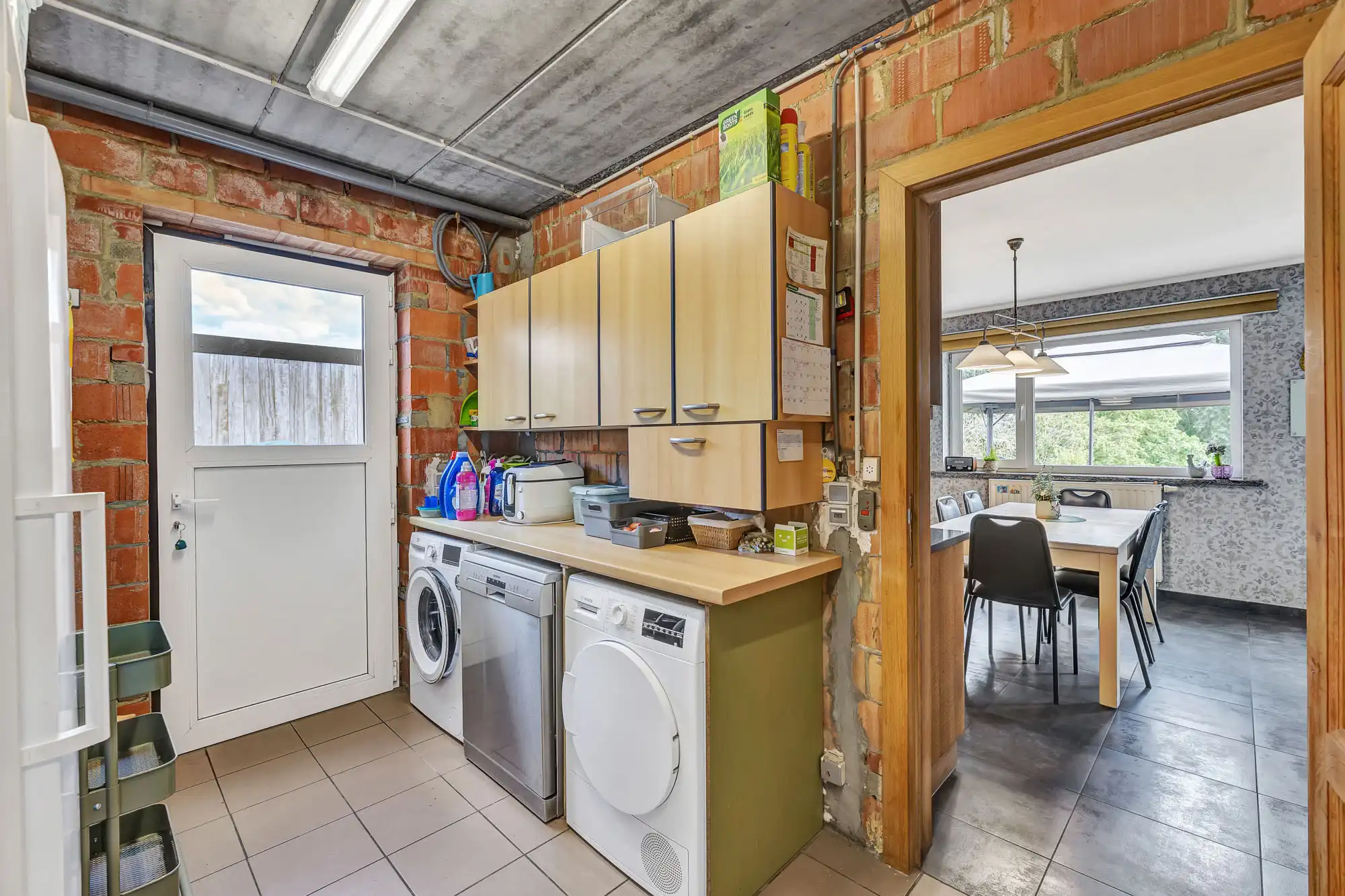 Goed onderhouden villa op groot perceel met 4 slaapkamers foto 22