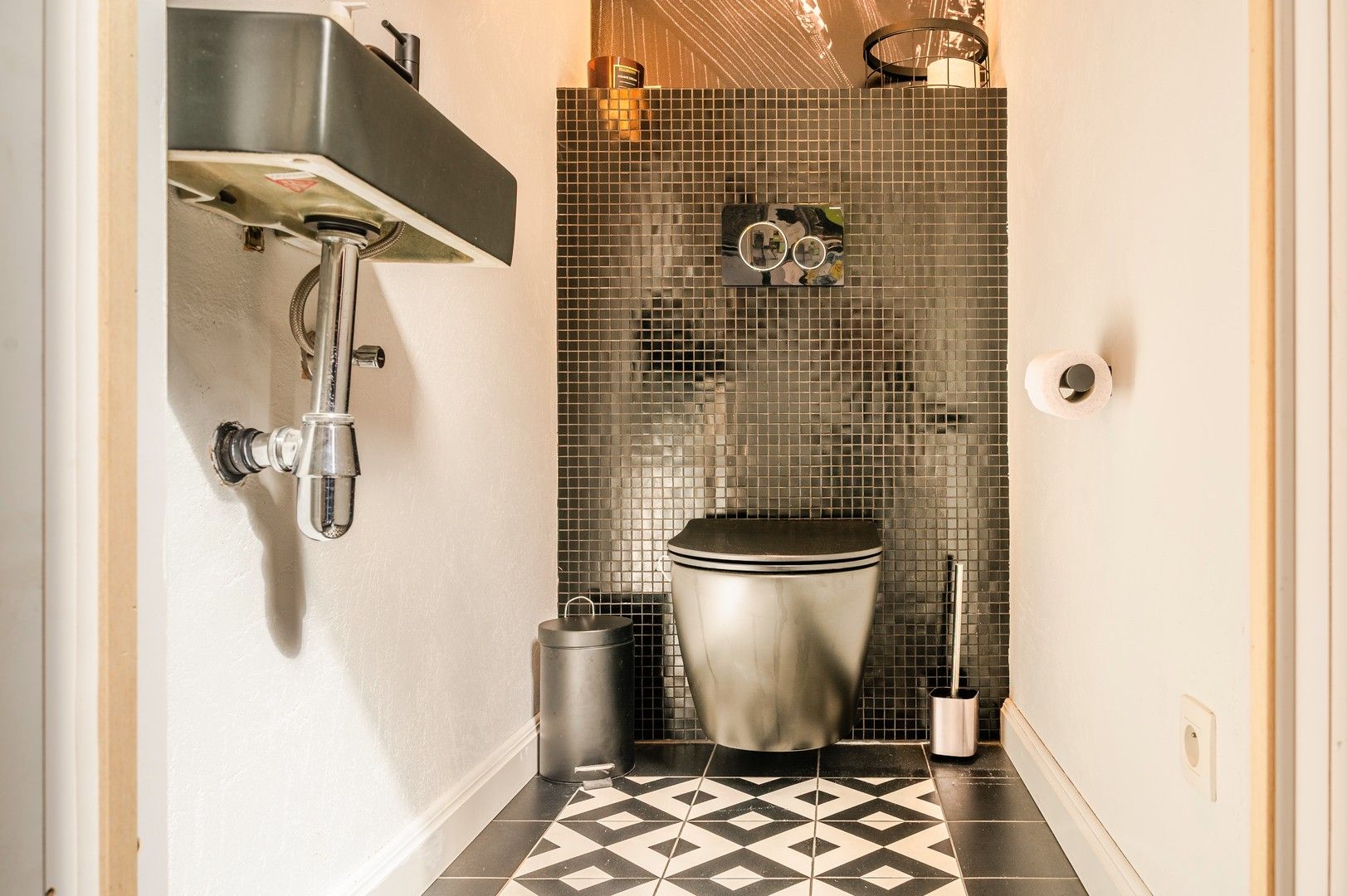 Prachtig gelegen half open woning foto 14