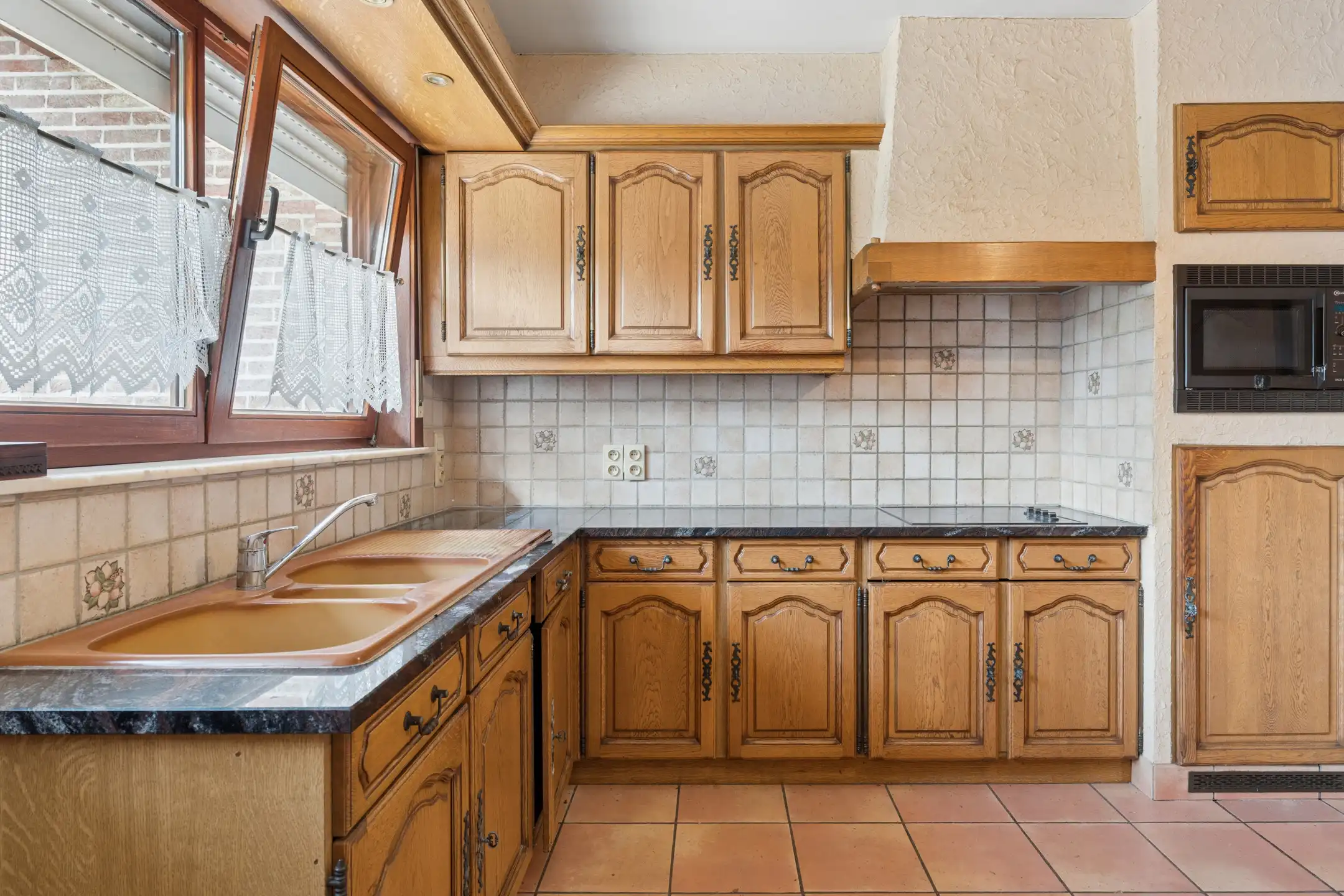 Gezellige 3-gevelwoning nabij dorpskern Iddergem foto 6