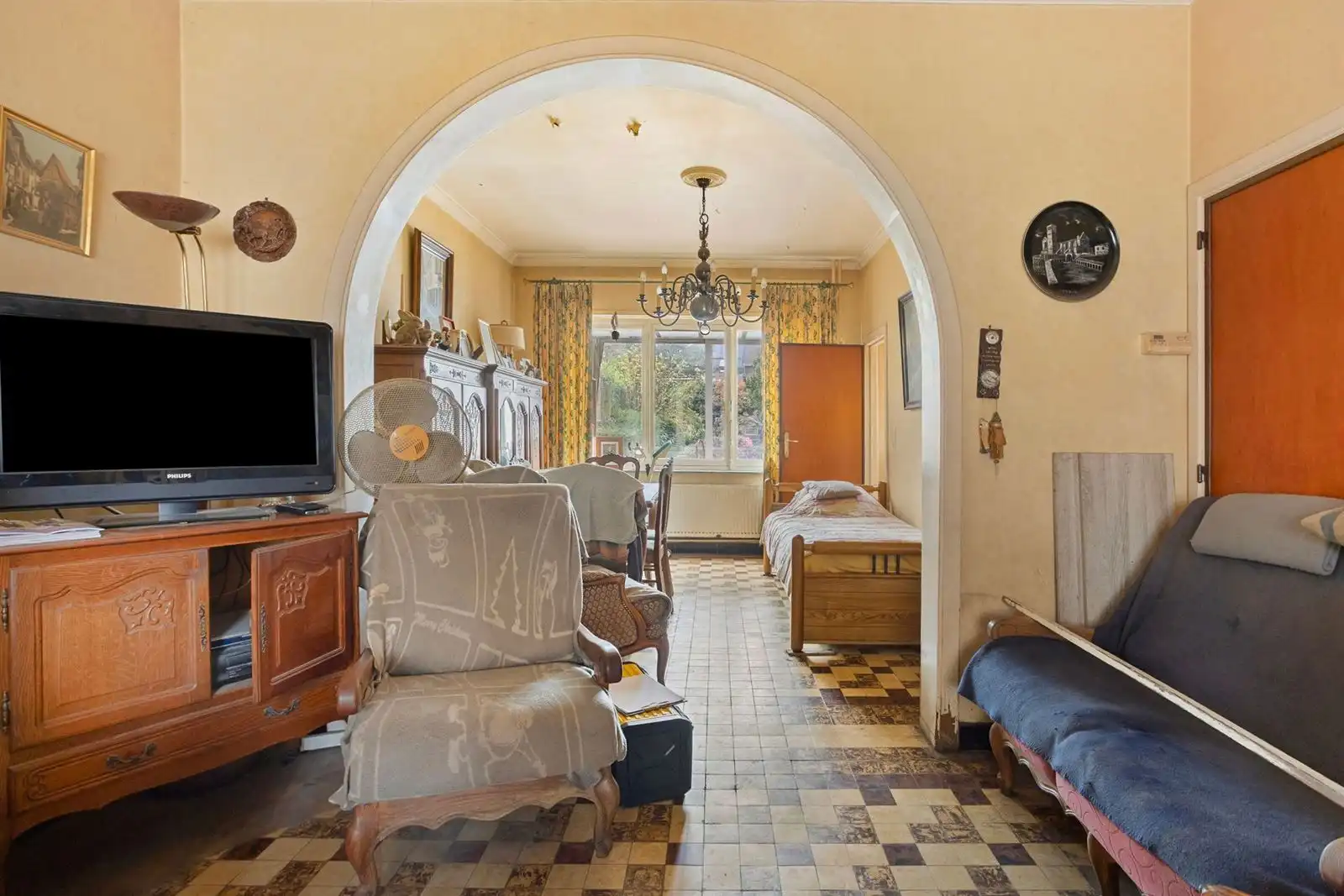 Te renoveren woning met 3 slaapkamers, zolder en veel potentieel op topligging in Halle foto 4