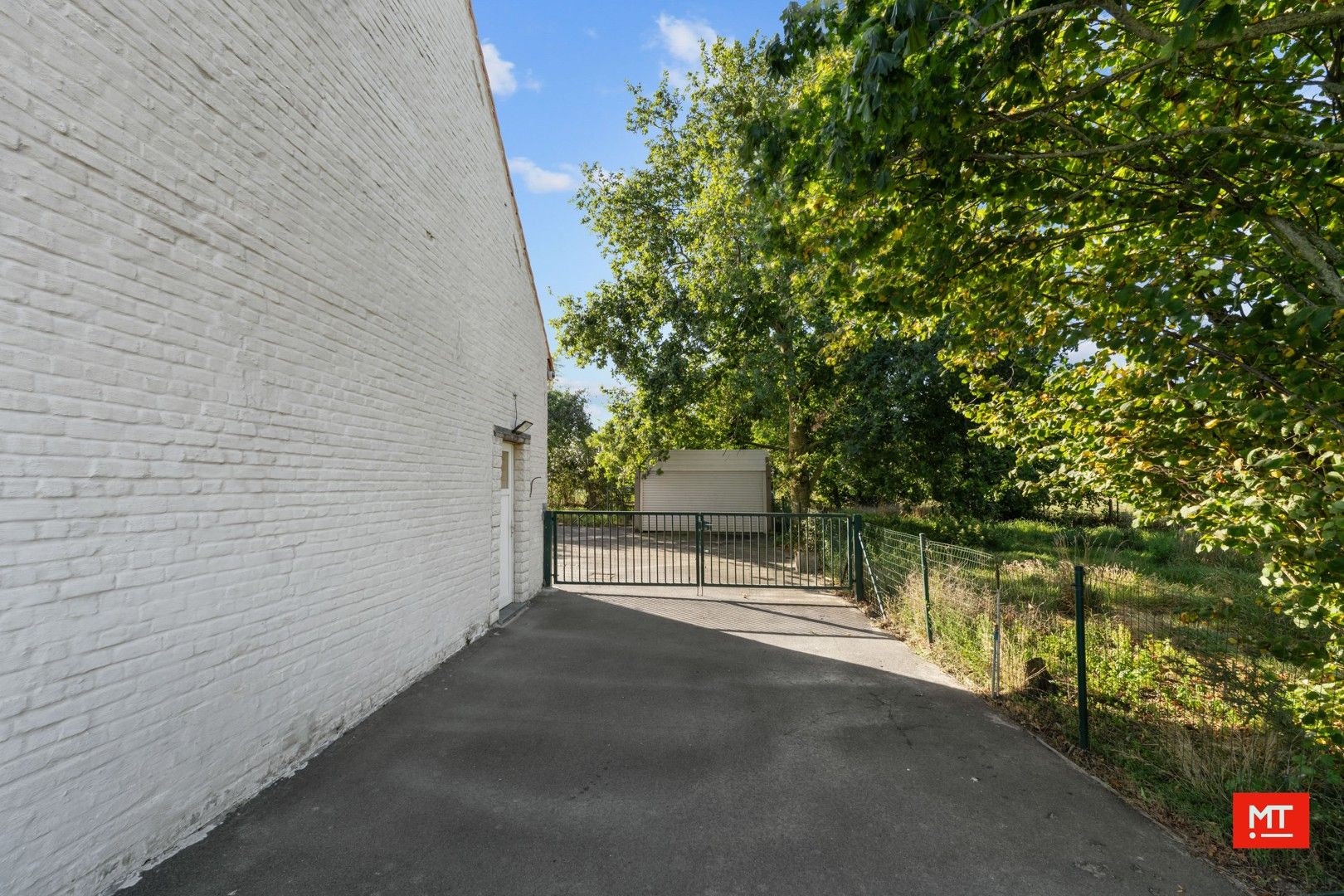 Landelijk gelegen alleenstaande woning met 3 slaapkamers, tuin en garage in Bikschote foto 22
