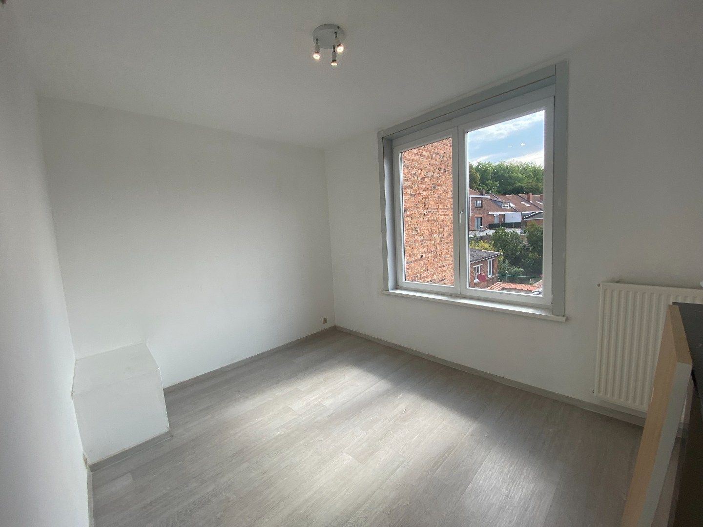 Ruime stadswoning met 3 slaapkamers te Ieper  foto 9