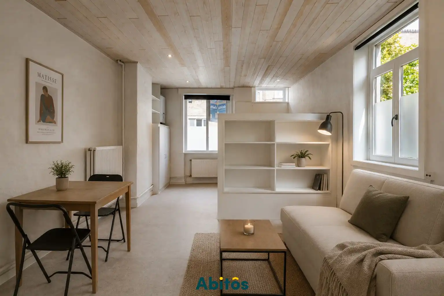 Hoofdfoto van de publicatie: Karaktervolle hoekstudio in de gegeerde Ekkergemwijk