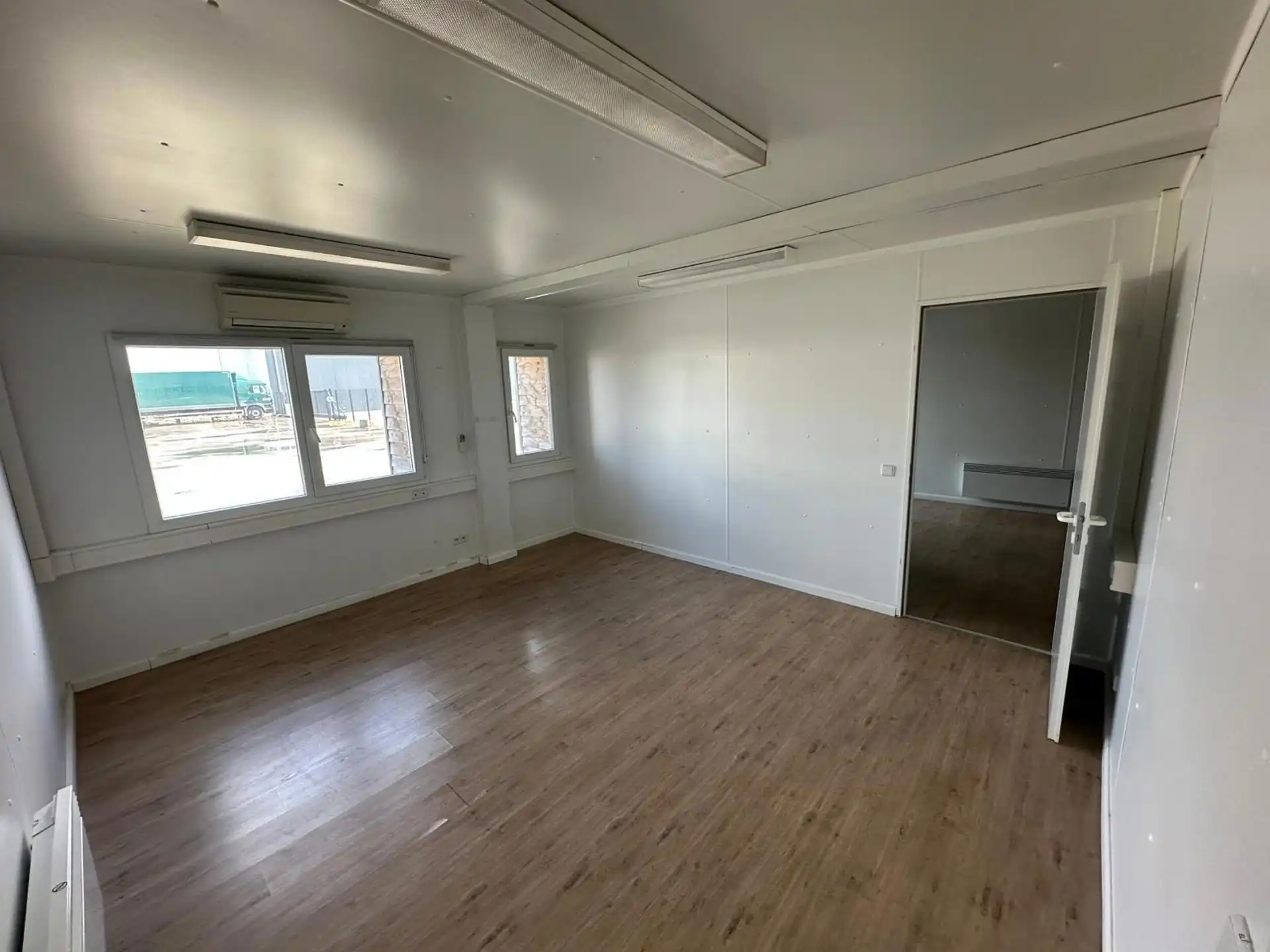 Commerciële ruimte te huur foto 11