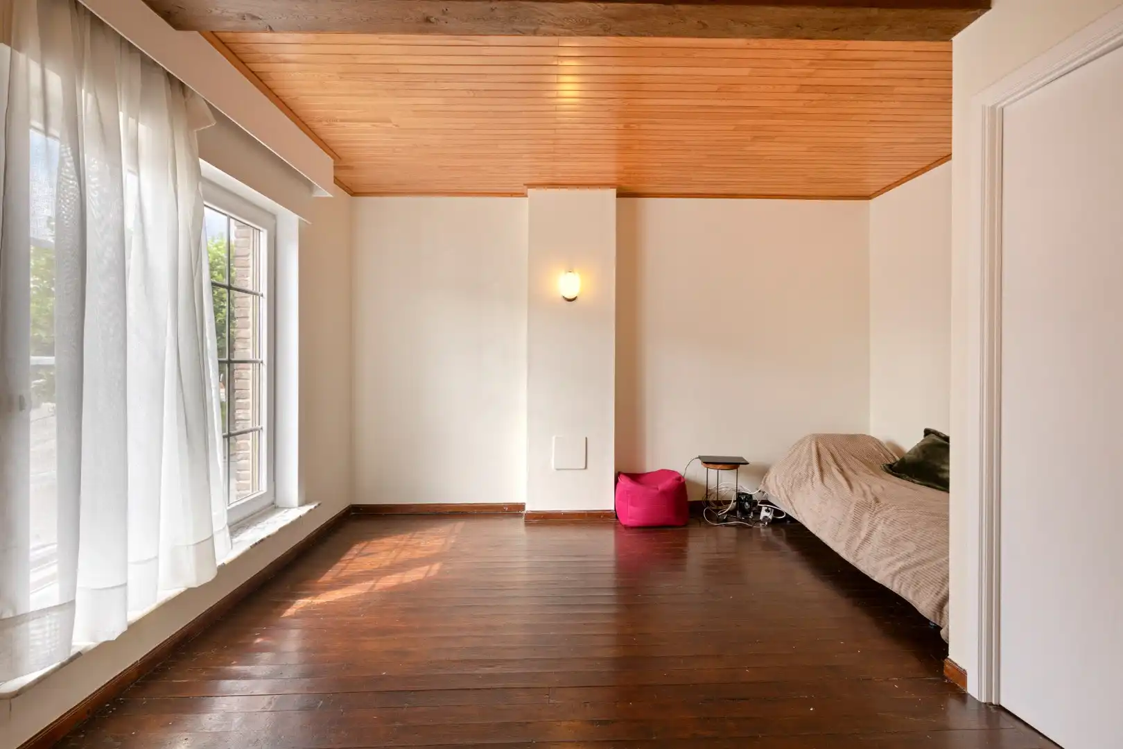 Woning met 3 slaapkamers, garage en tuintje! foto 11
