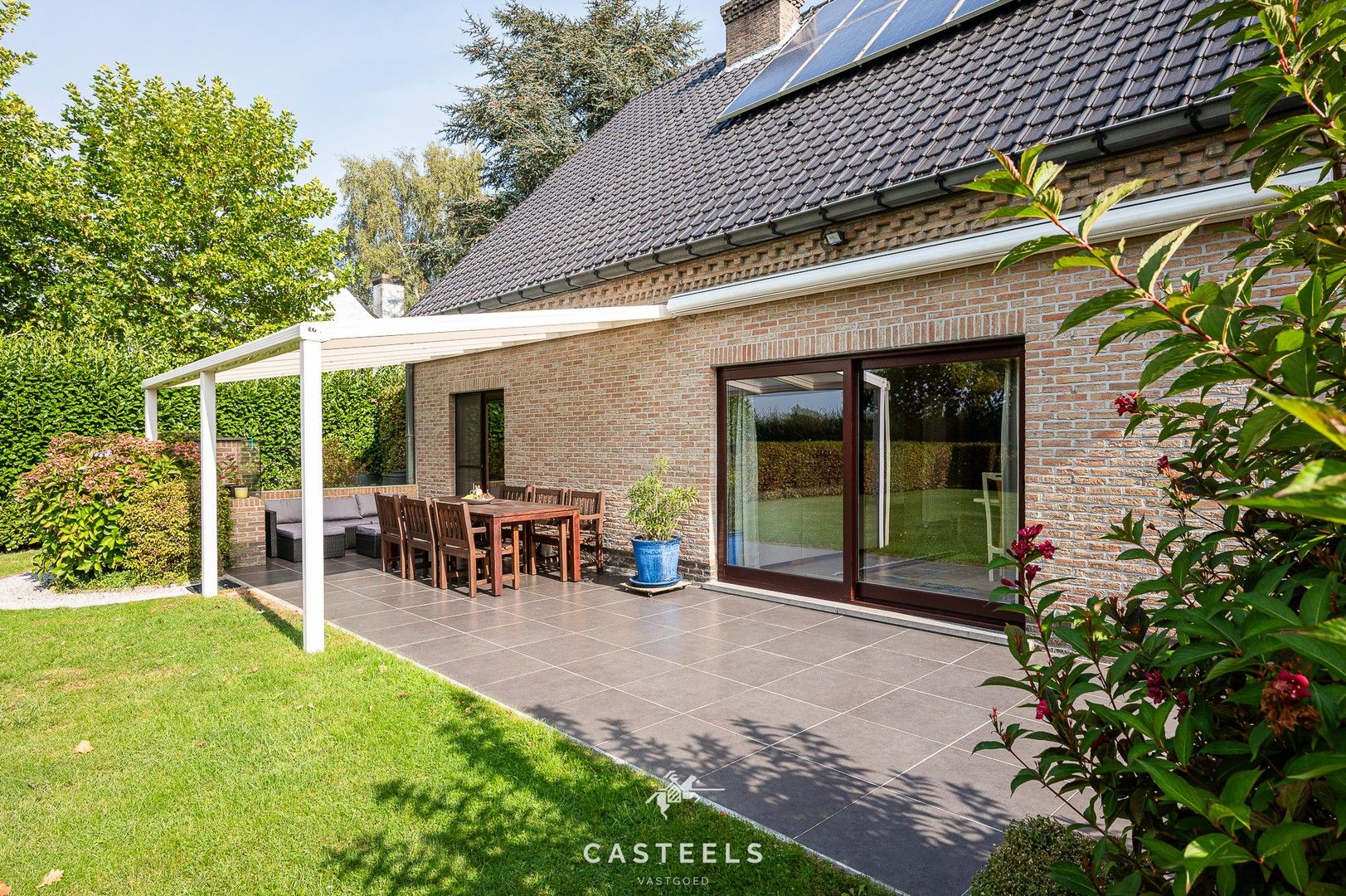 Ruime, instapklare gezinswoning met prachtige tuin te koop foto 19