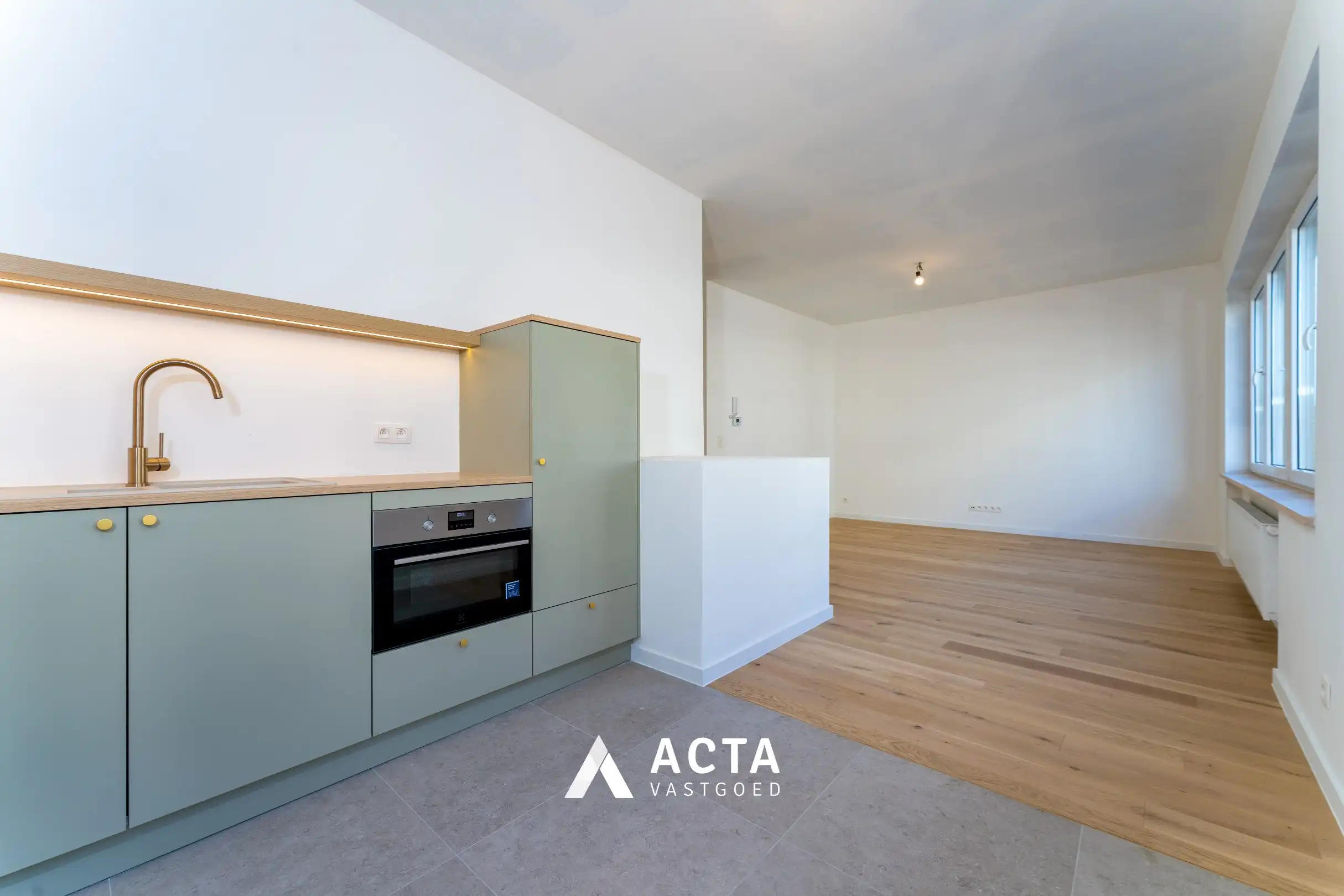 Recent gerenoveerd appartement met 2 slaapkamers  foto 3