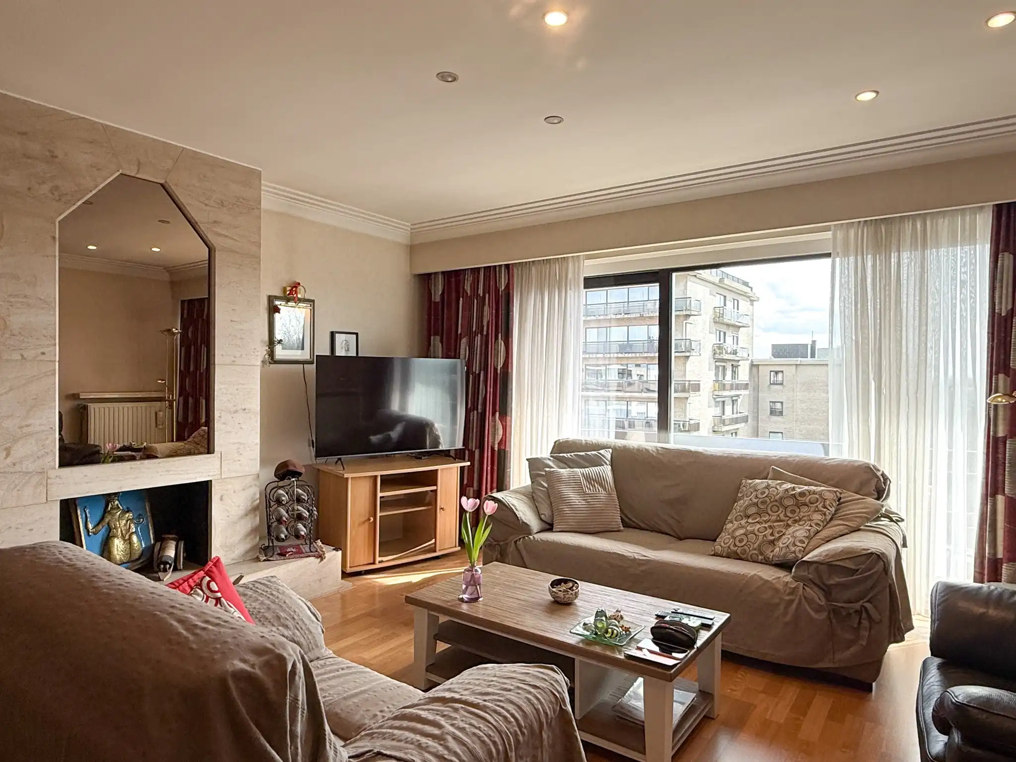 Appartement met twee slaapkamers en twee terrassen in het centrum van Beveren foto 4