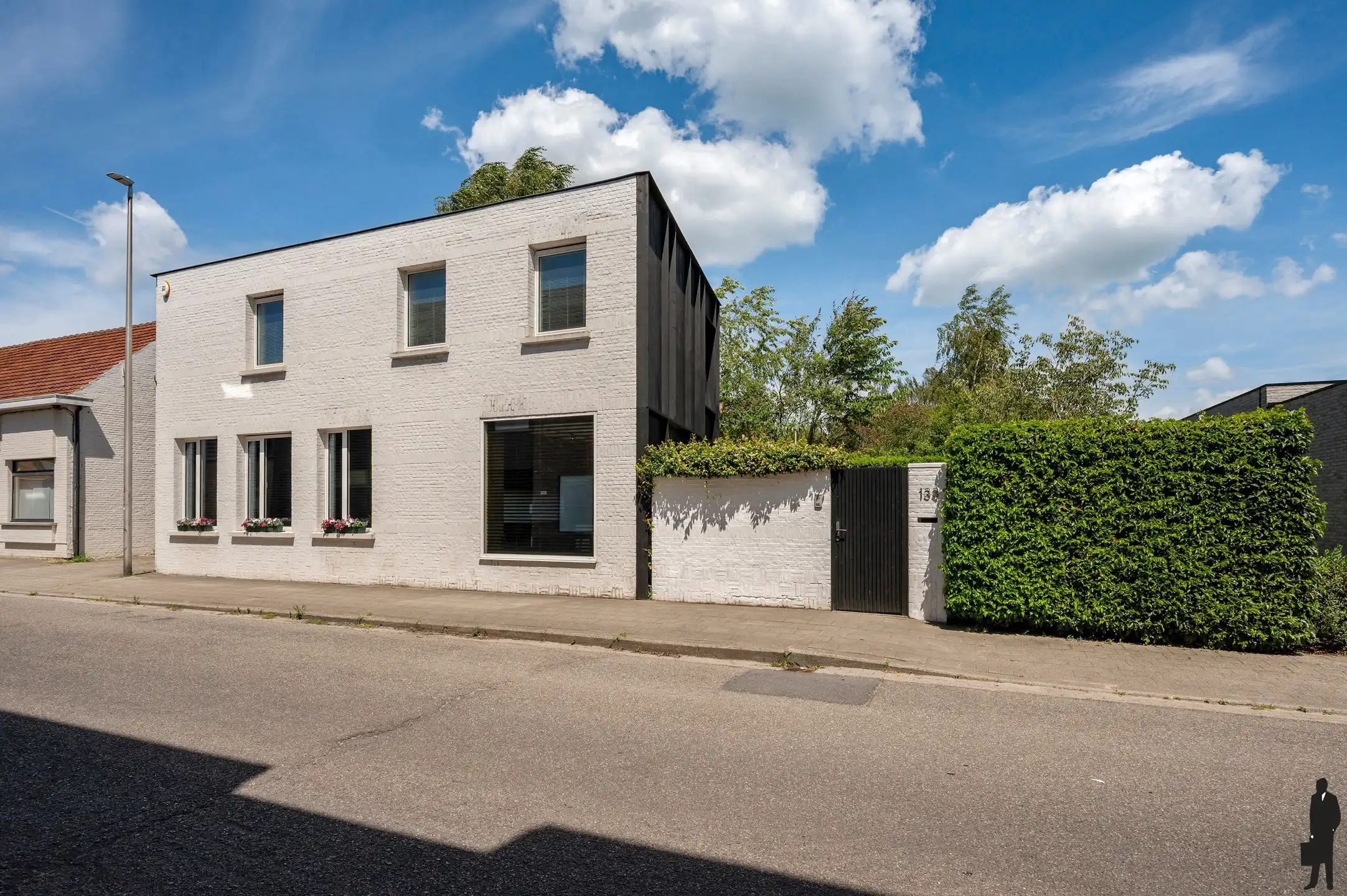 Moderne architecturale woning, gerenoveerd door Studio Noord, met oog voor detail en authenticiteit foto 39
